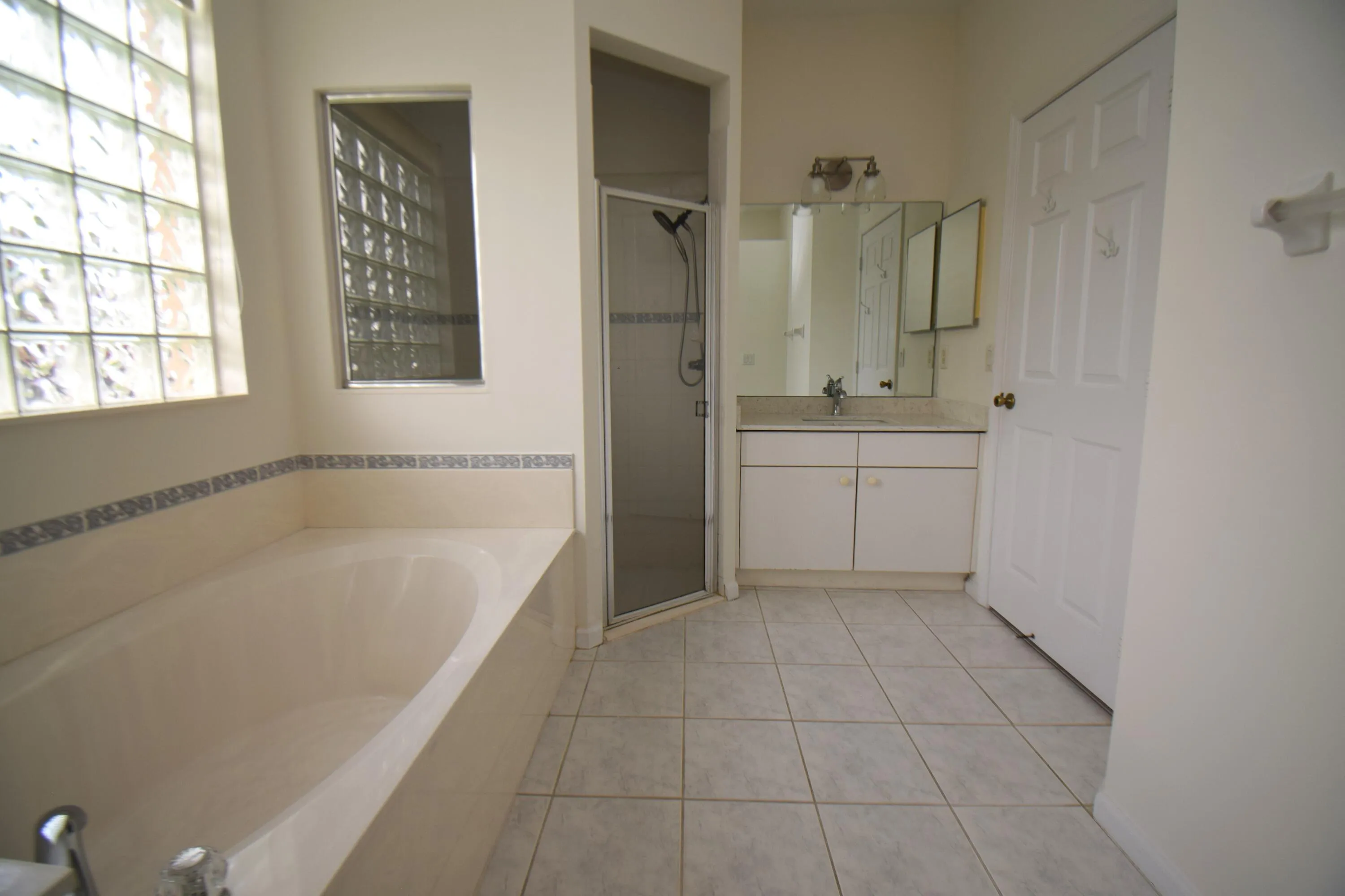 Master Bathroom v