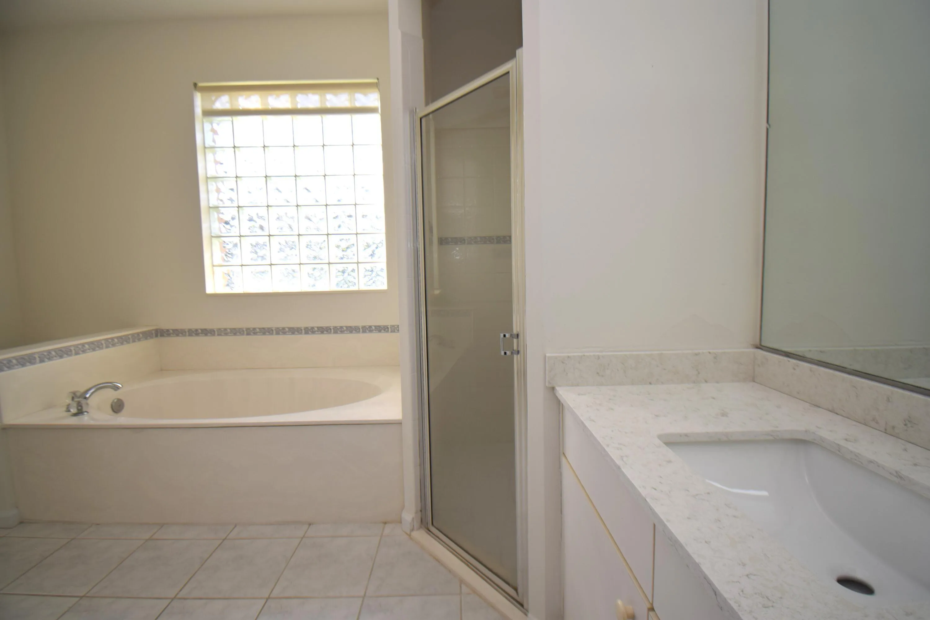 Master bathroom 2