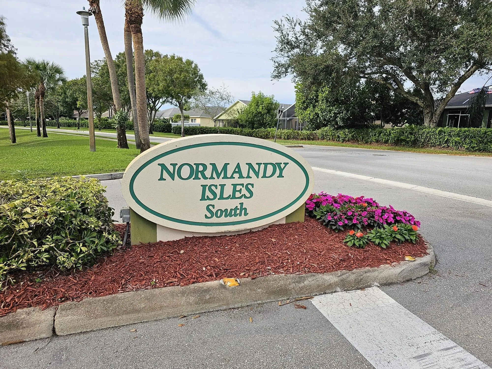 HOA Entrance