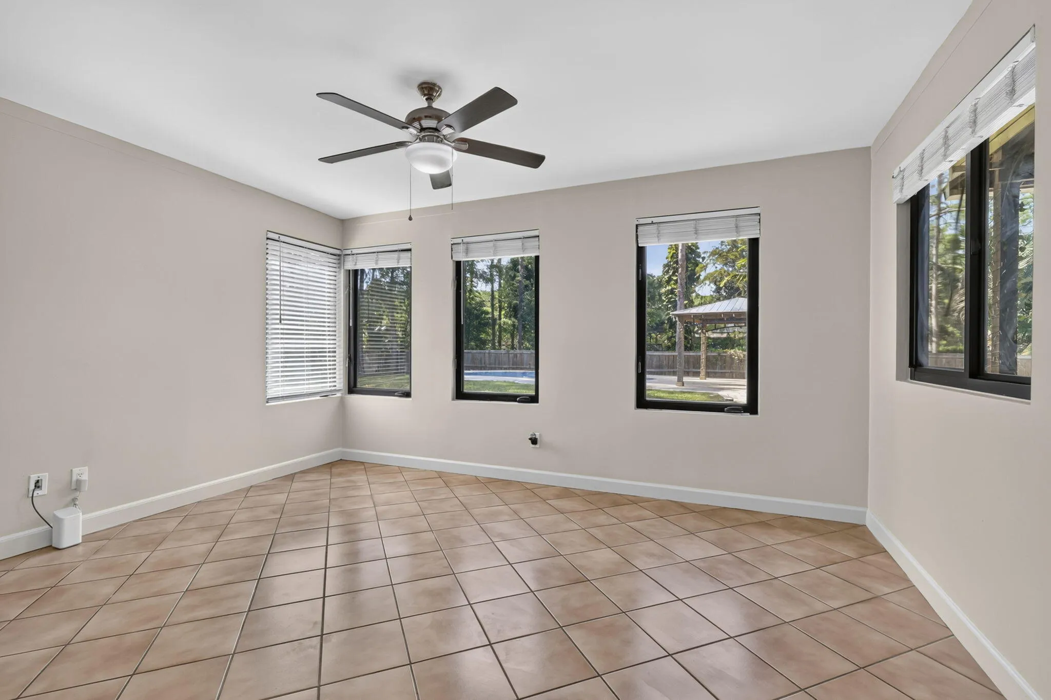 25-web-or-mls-BS1A1828