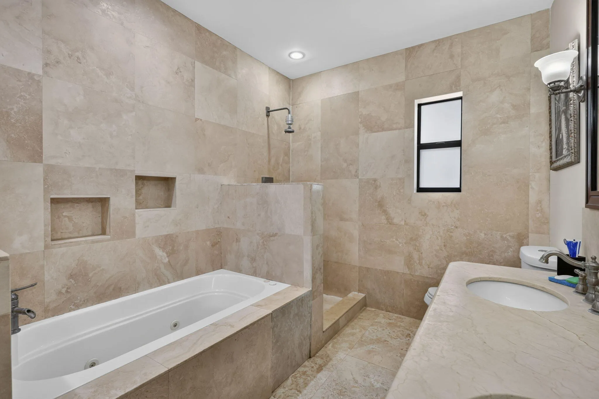 51-web-or-mls-BS1A2108