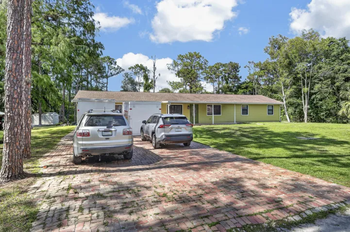 Denise Exterior 2