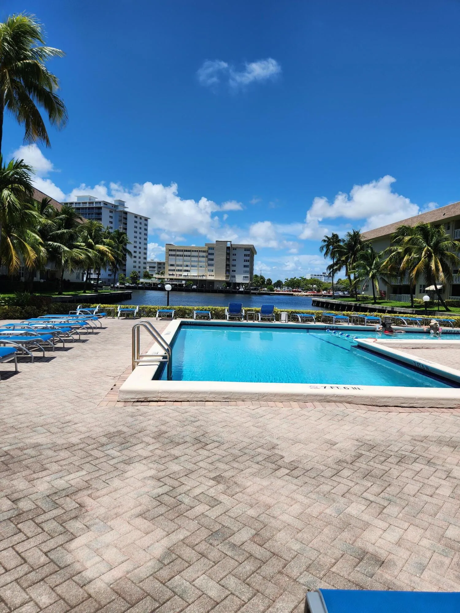 Second pool by Bermuda and Janaica