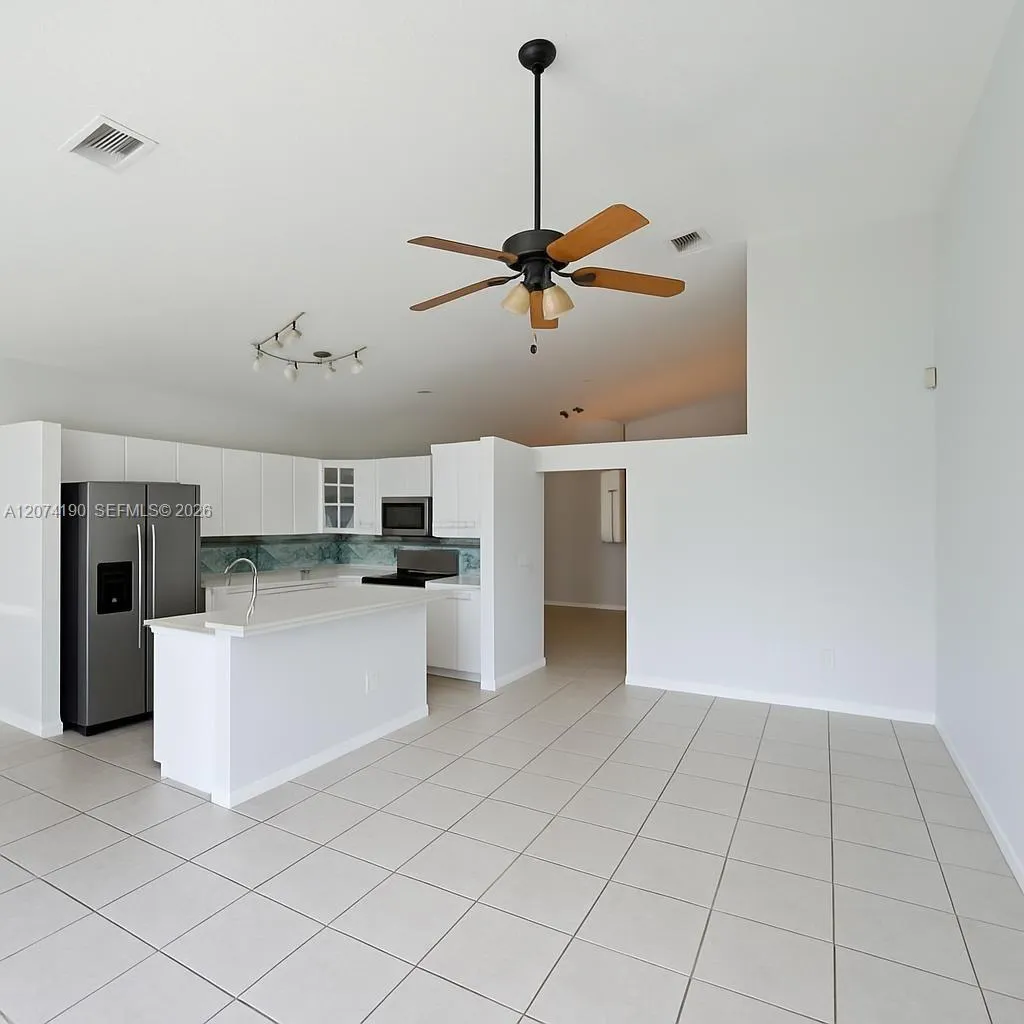 Kitchen/family