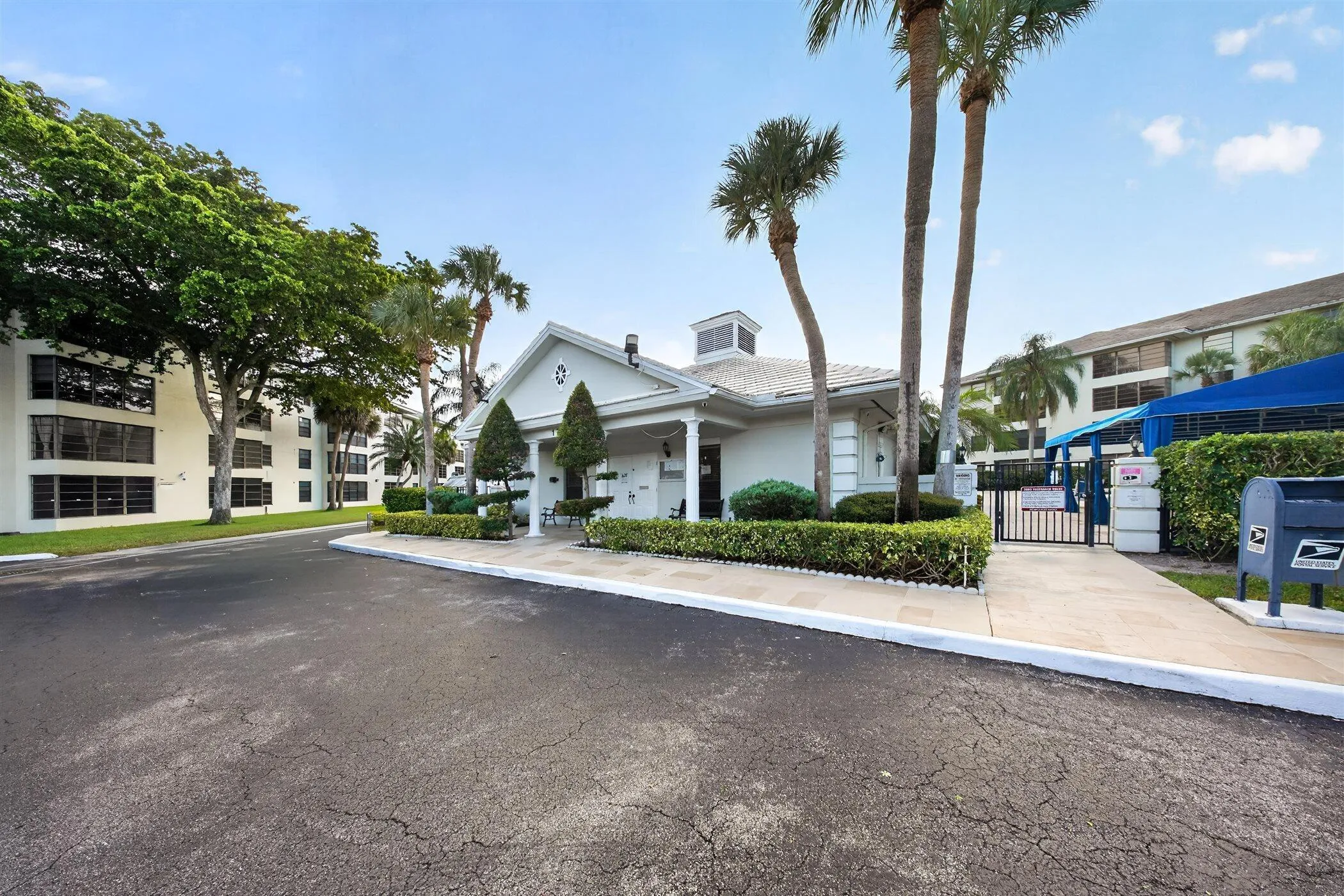 40-1719-WHITEHALL-Drive-#303-Davie-FL-33