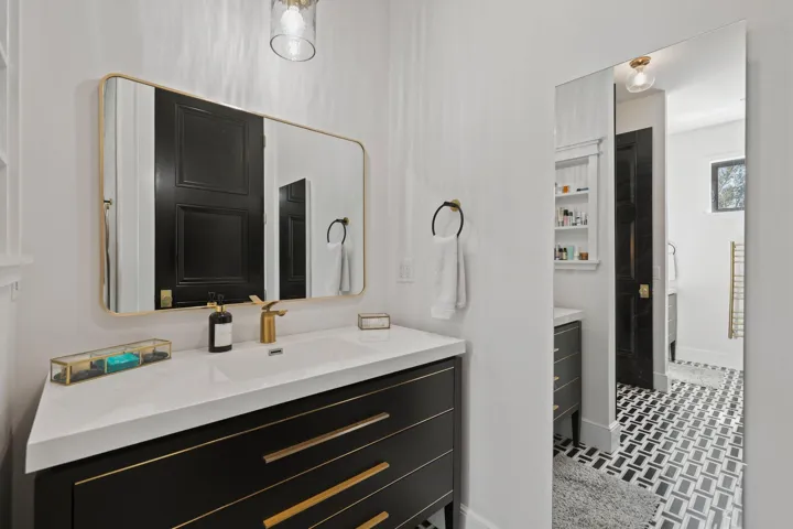1955 Southeast 137th Way - 65.jpg-SMALL