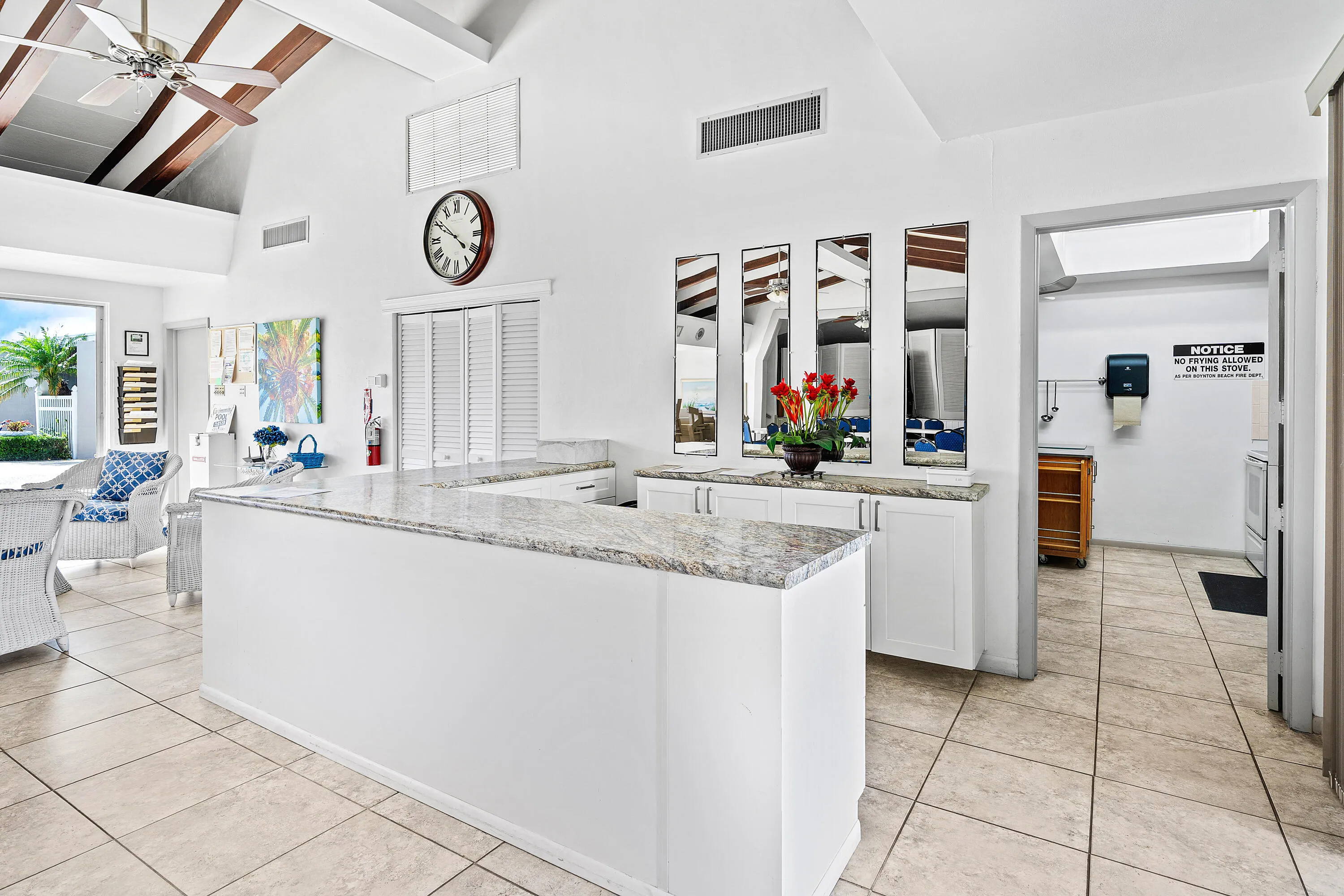 018-315CircleDriveSouth-201-BoyntonBeach
