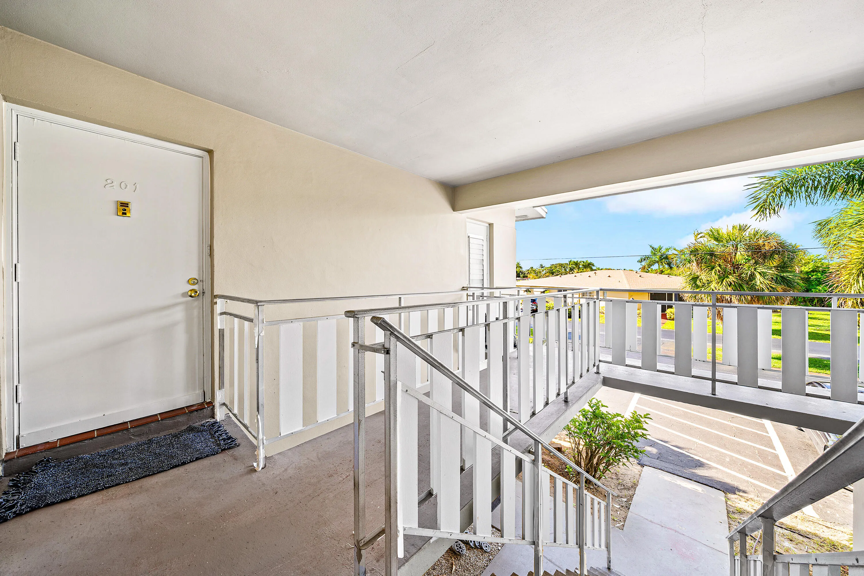 003-315CircleDriveSouth-201-BoyntonBeach