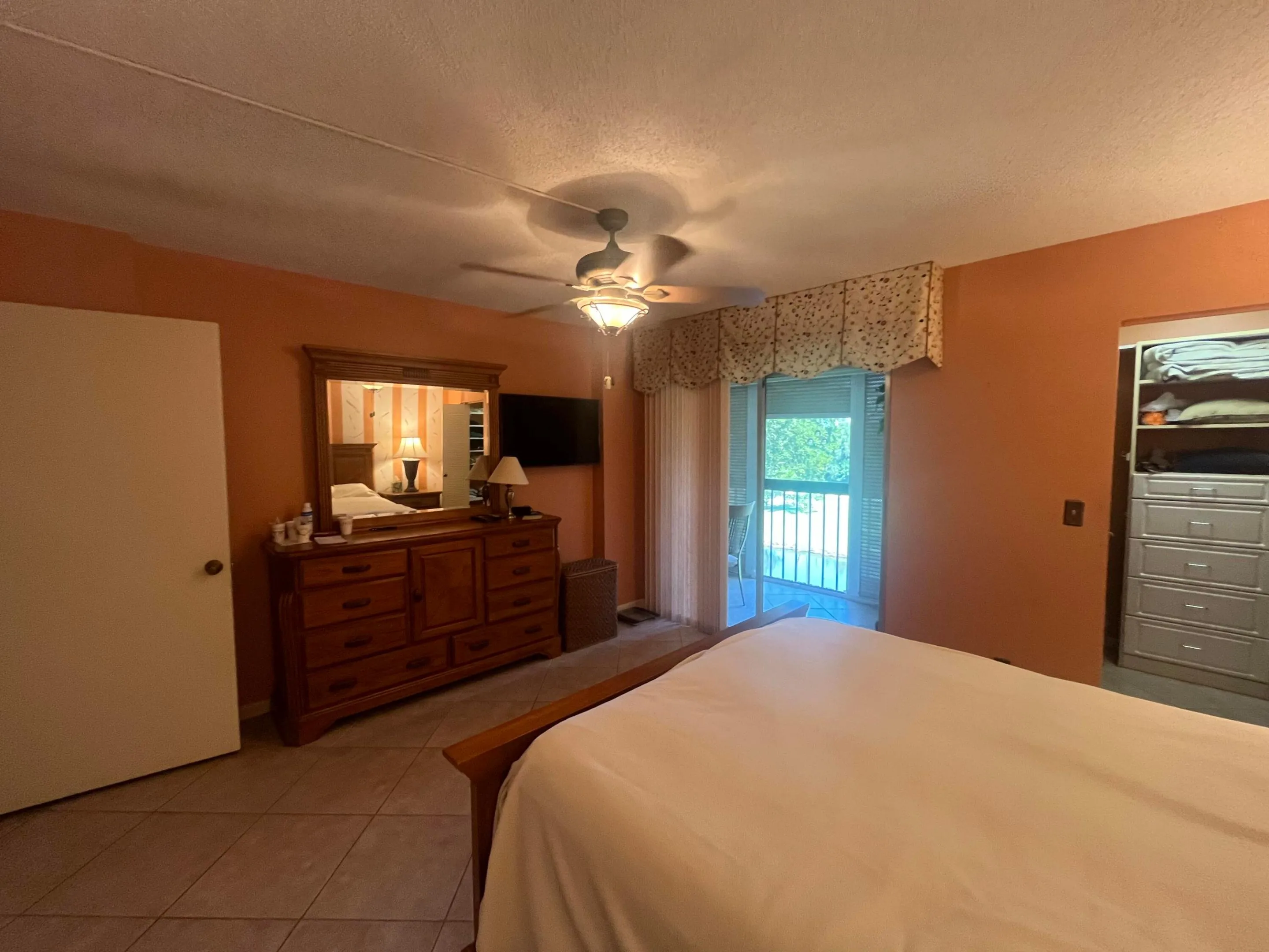 reverse angle in the primary bedroom