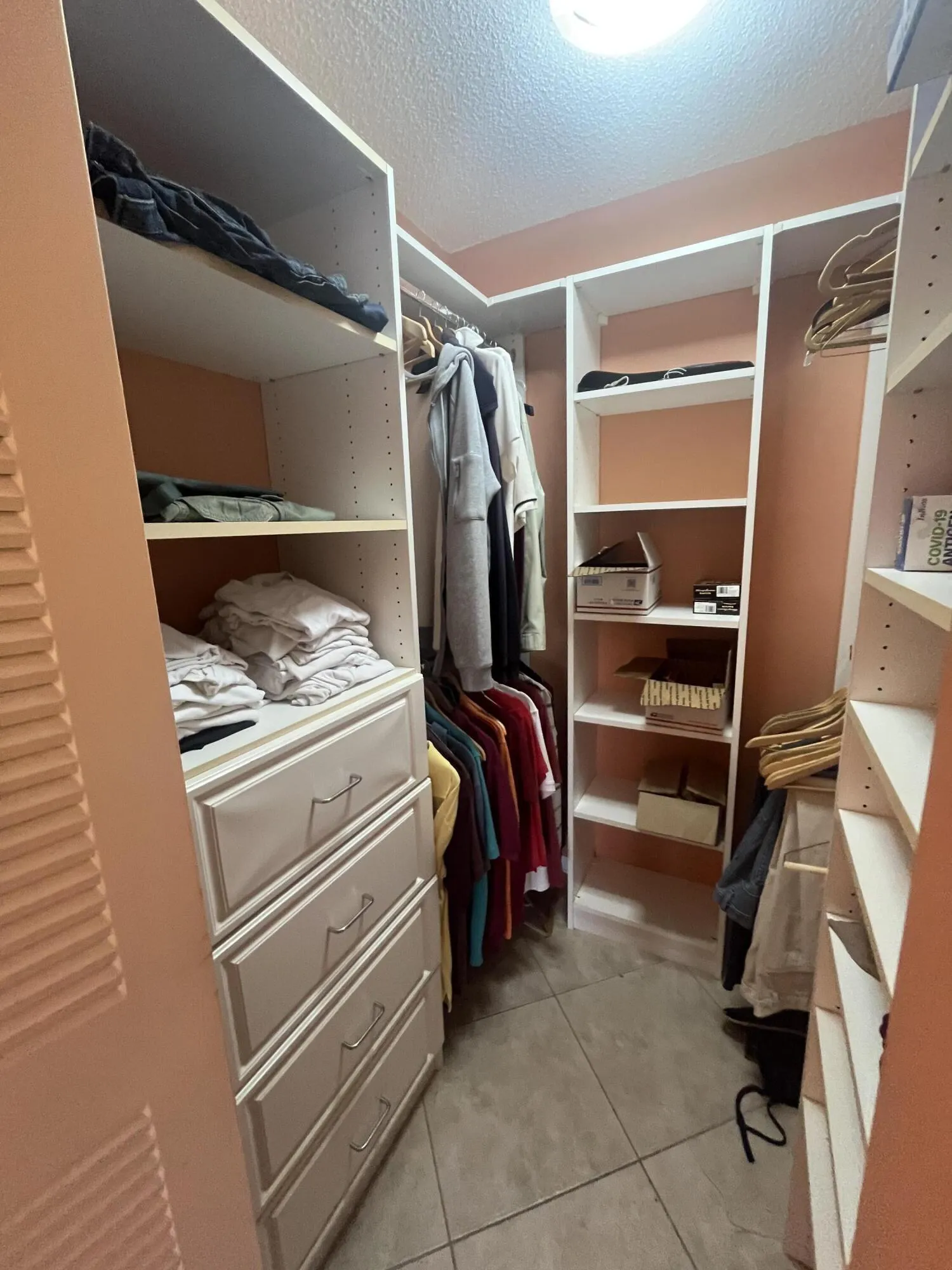 2 walk-in closets in the primary bedroom
