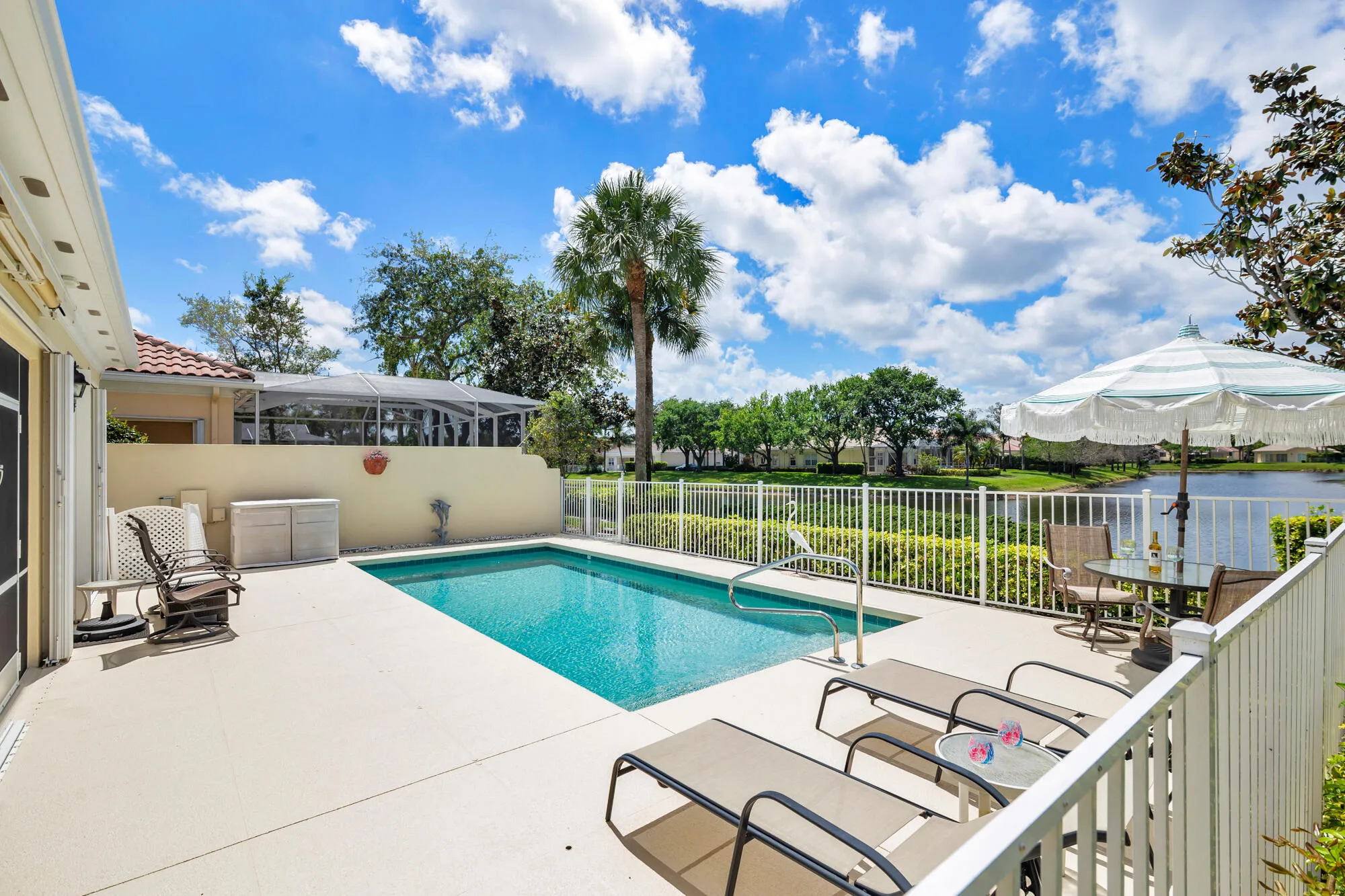 Gorgeous Lakeview's from salt chlorinated pool