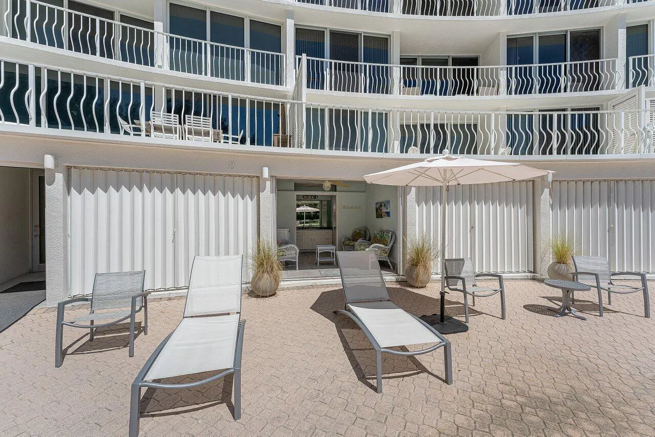 005-2774SouthOceanBoulevard-409-PalmBeac
