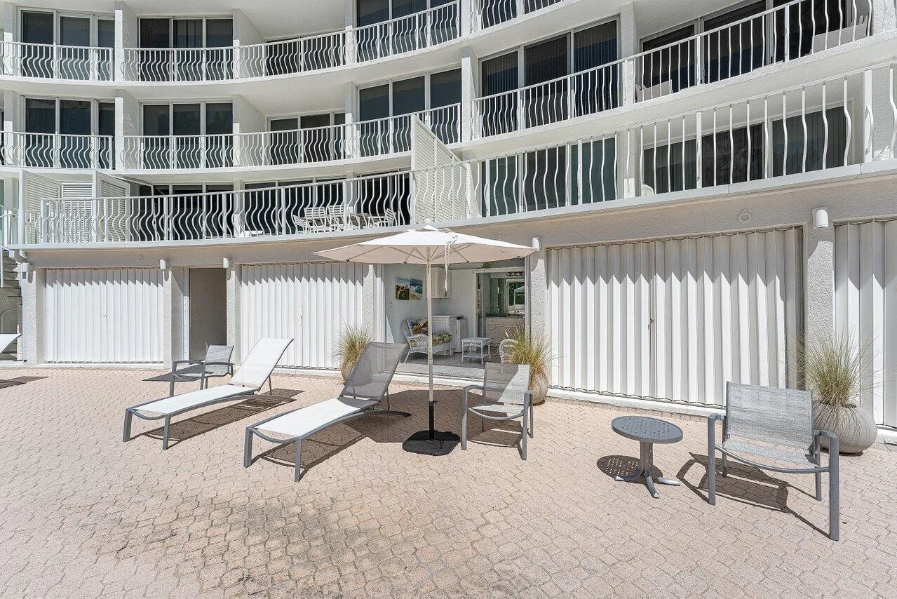 006-2774SouthOceanBoulevard-409-PalmBeac