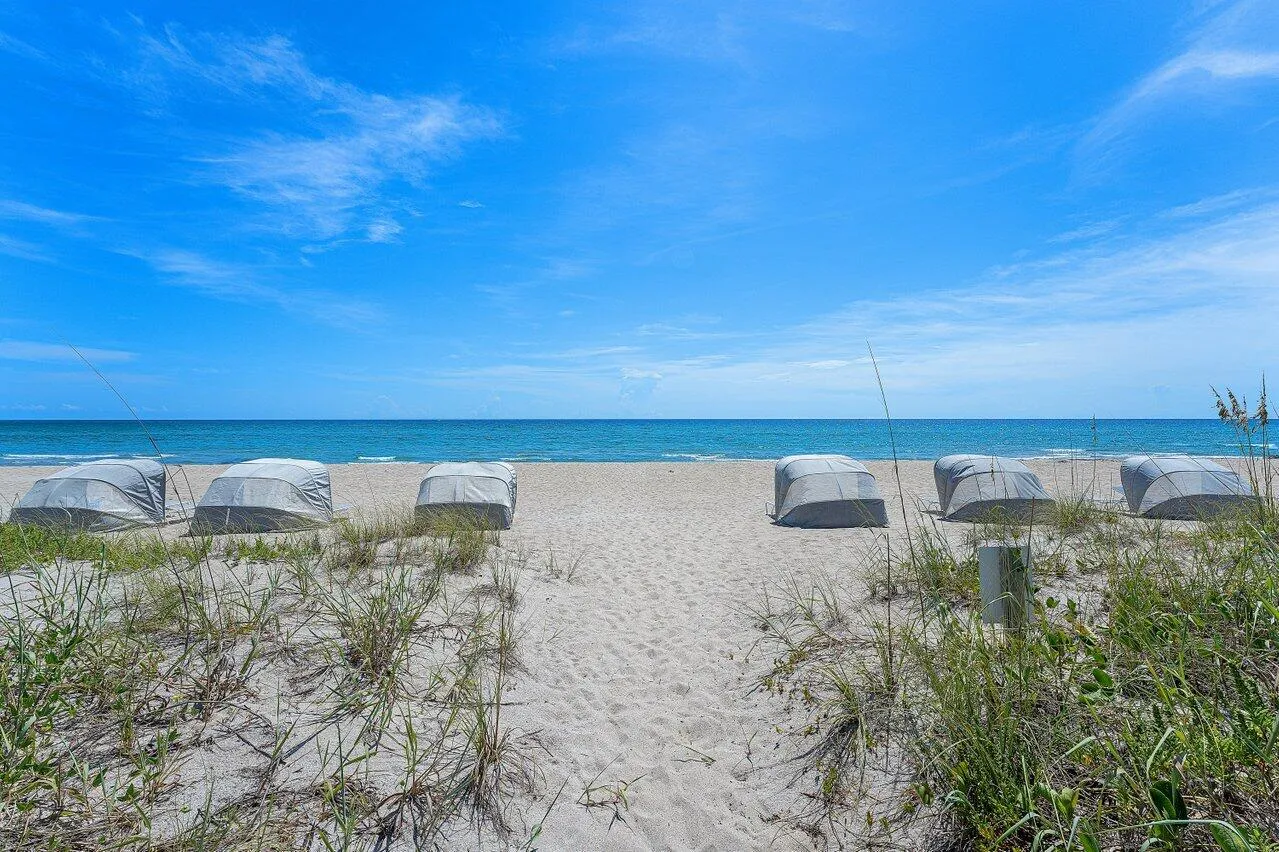 009-2774SouthOceanBoulevard-409-PalmBeac