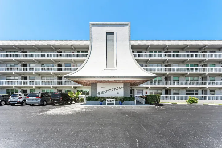 18 001-155YachtClubDrive-101-NorthPalmBe