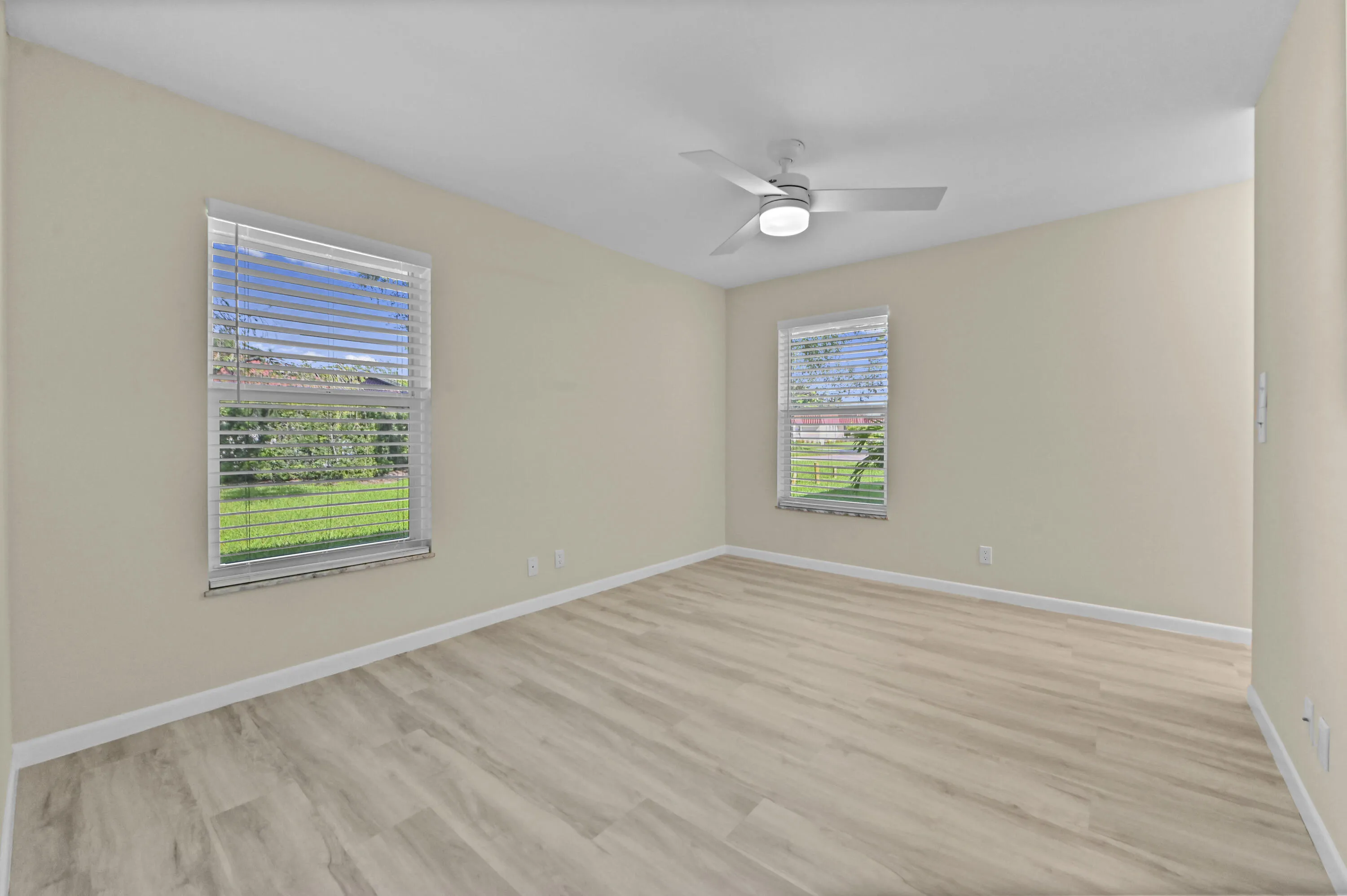 14 Bedroom 01