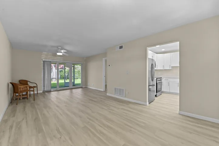 04 Dining area 02