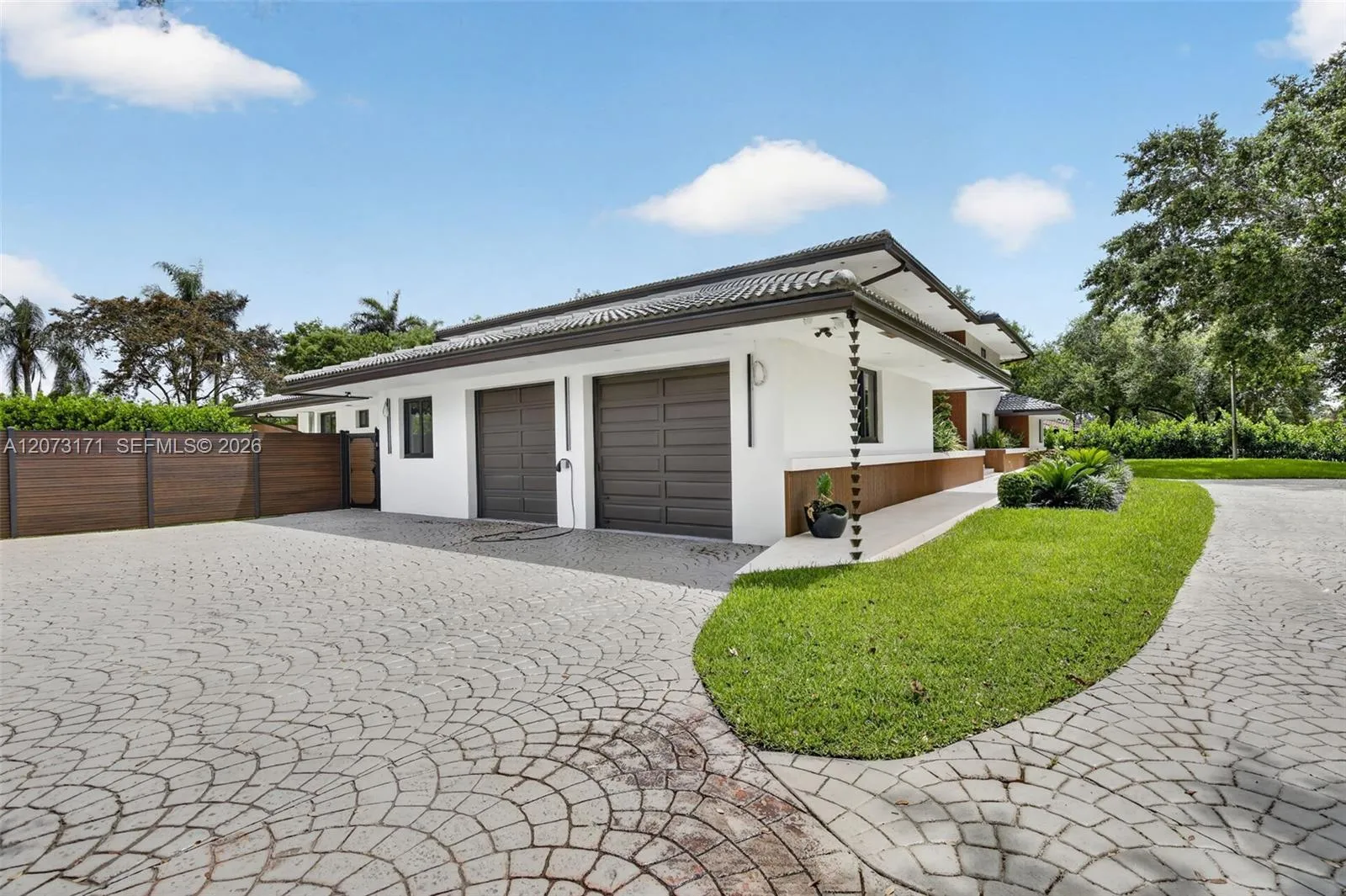 2 car garage and more side parking