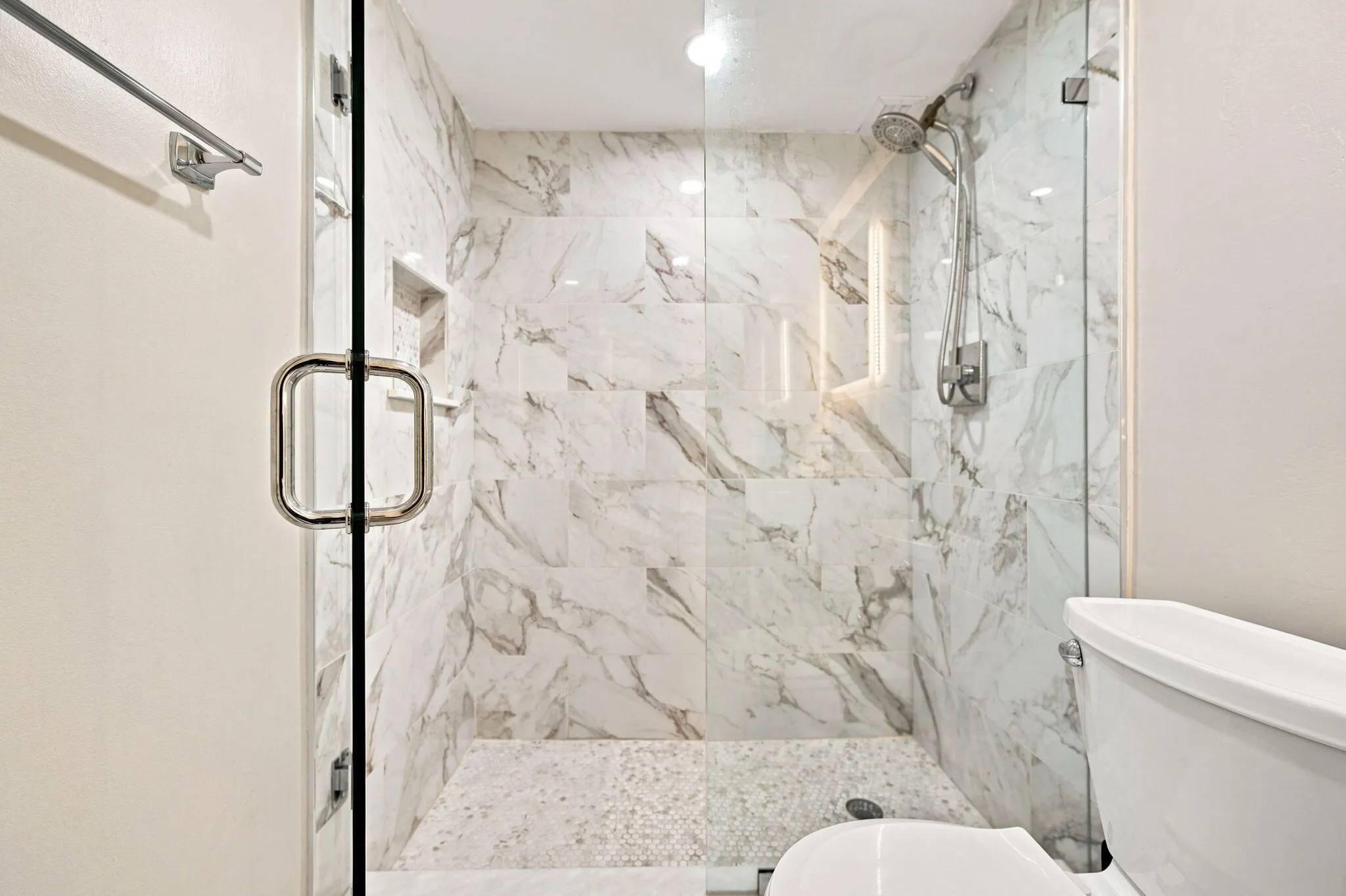 23-web-or-mls-340-sunset-dr-405
