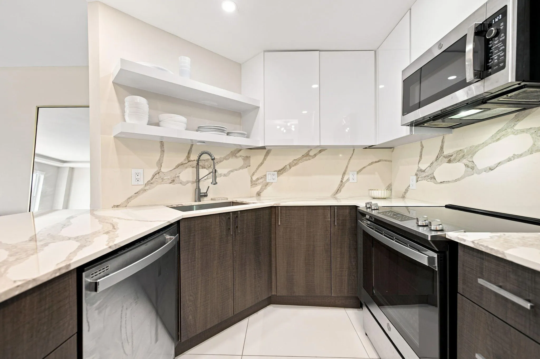13-web-or-mls-340-sunset-dr-405