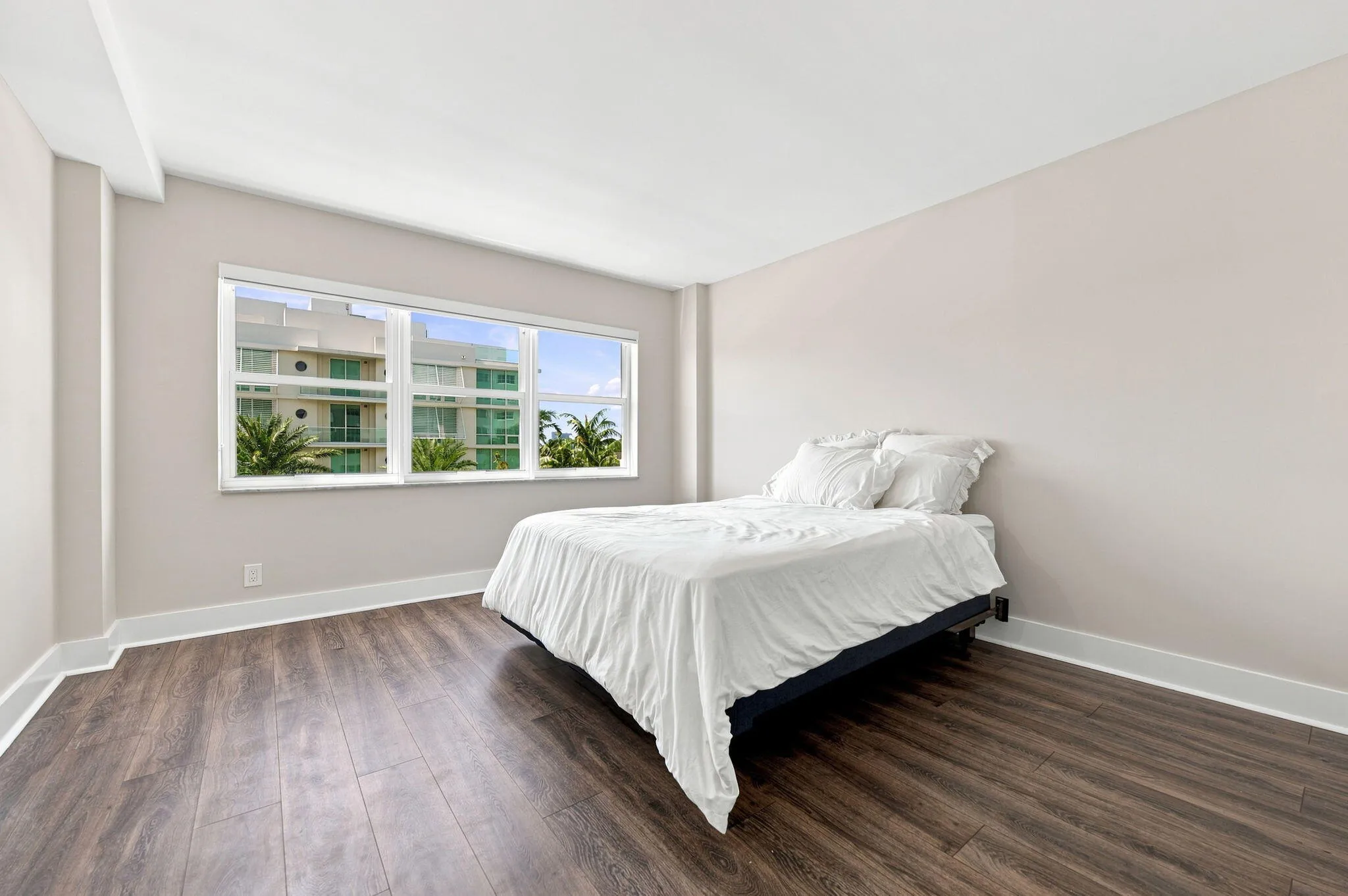 20-web-or-mls-340-sunset-dr-405