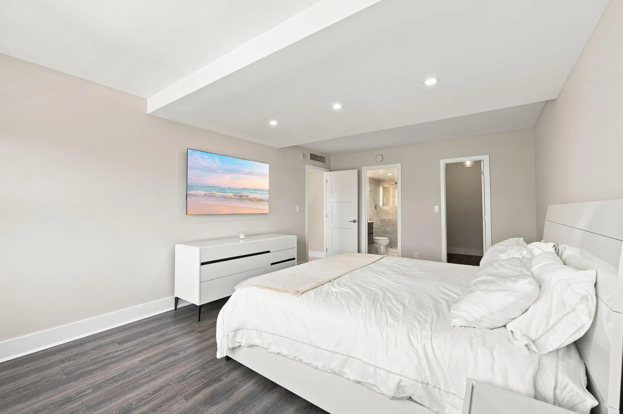 17-web-or-mls-340-sunset-dr-405