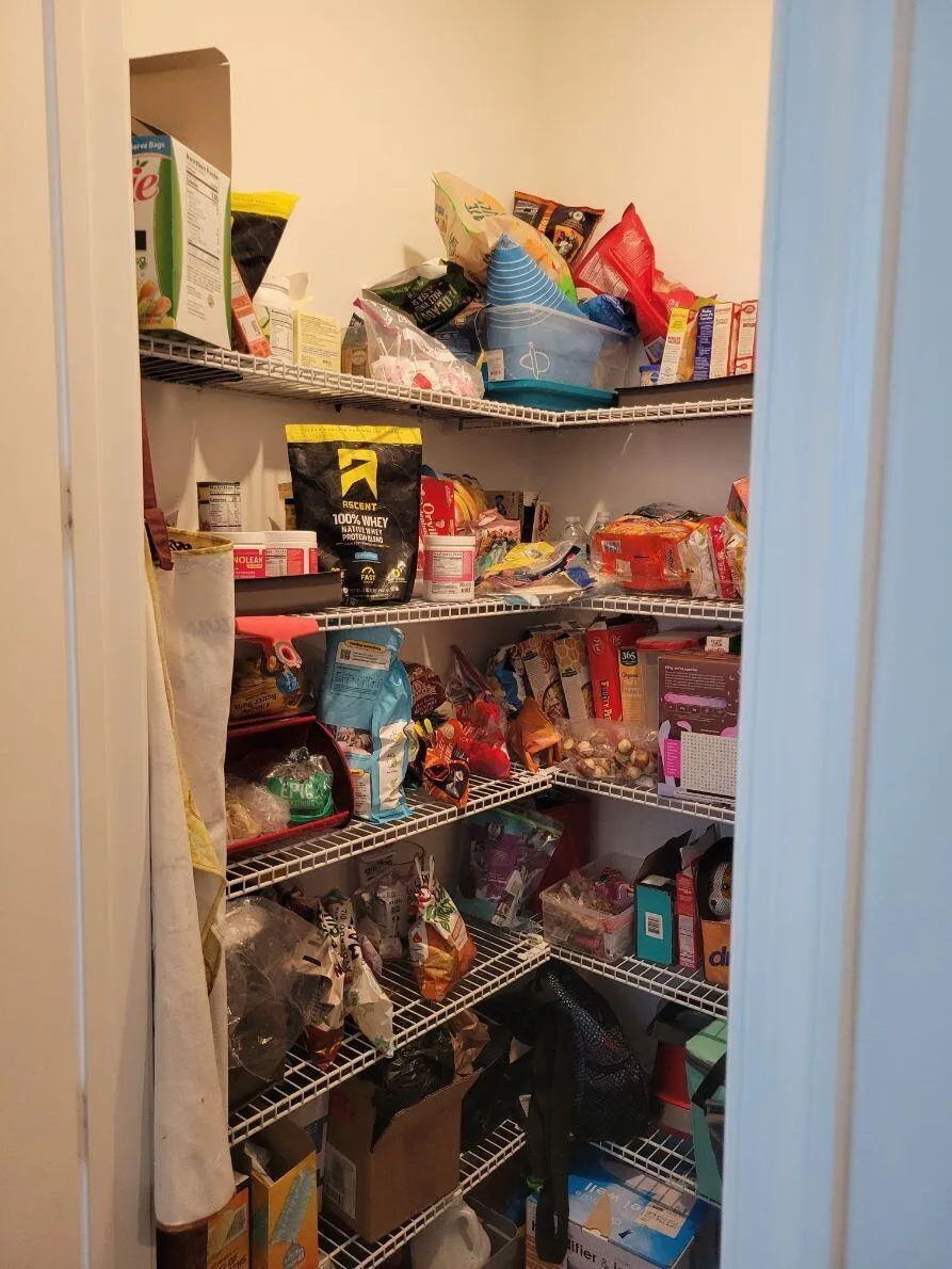 19771 RUGGED TRUNK PANTRY - Copy