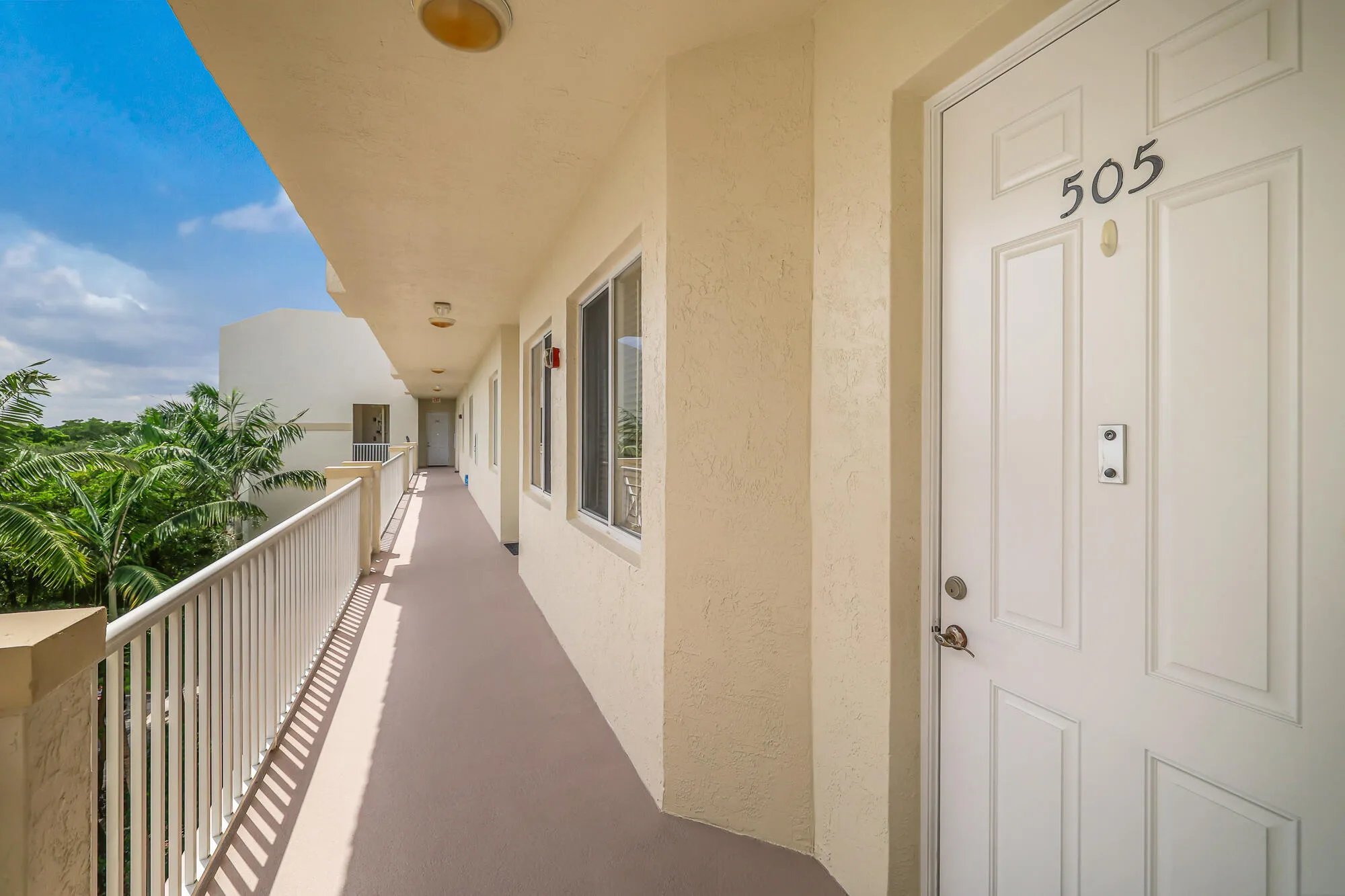 3600 Oaks Clubhouse Dr #505-5
