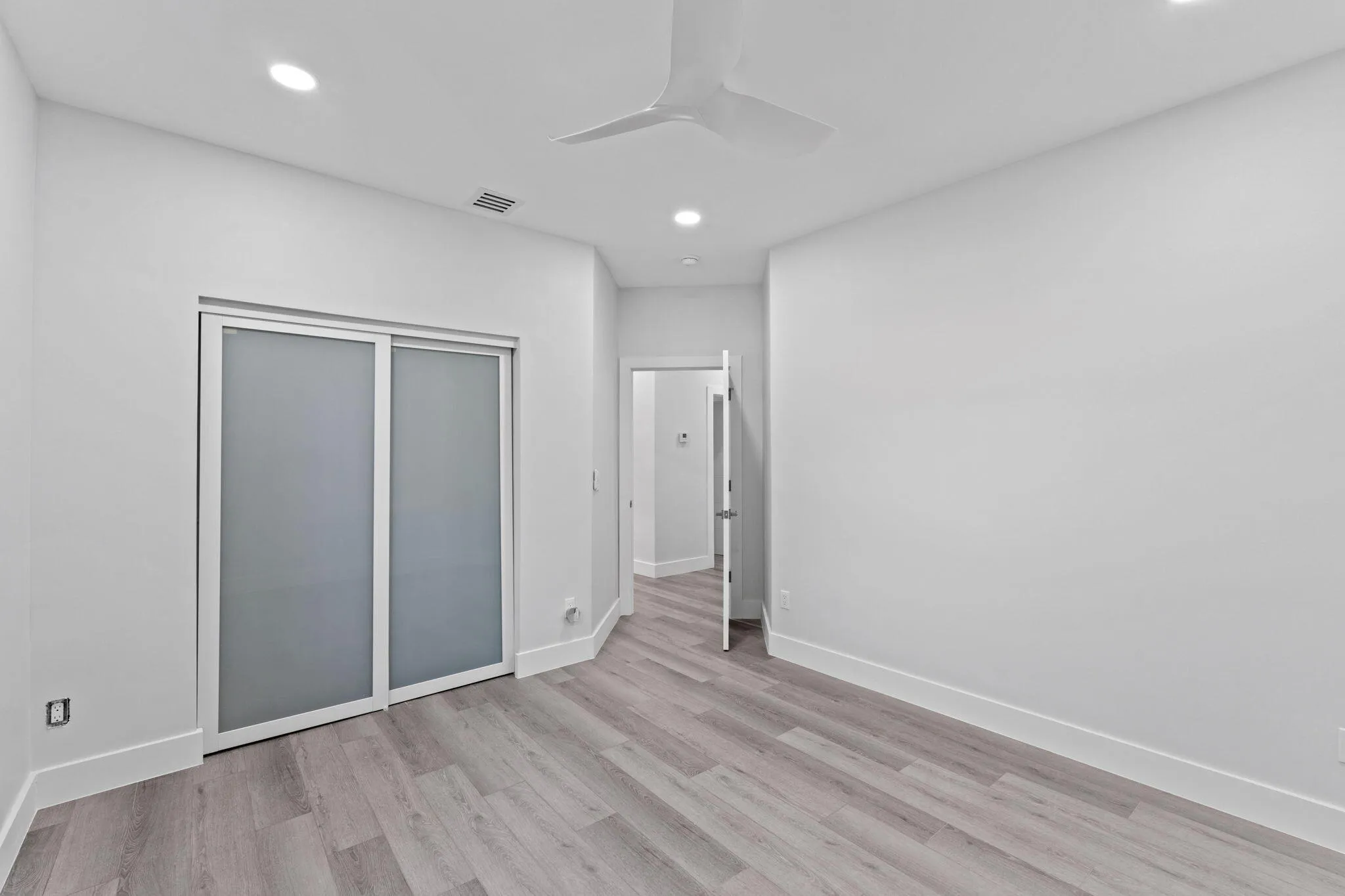 48-web-or-mls-A7405258