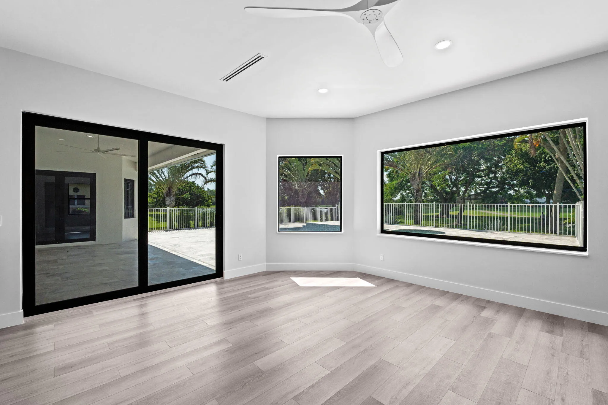 40-web-or-mls-A7405429