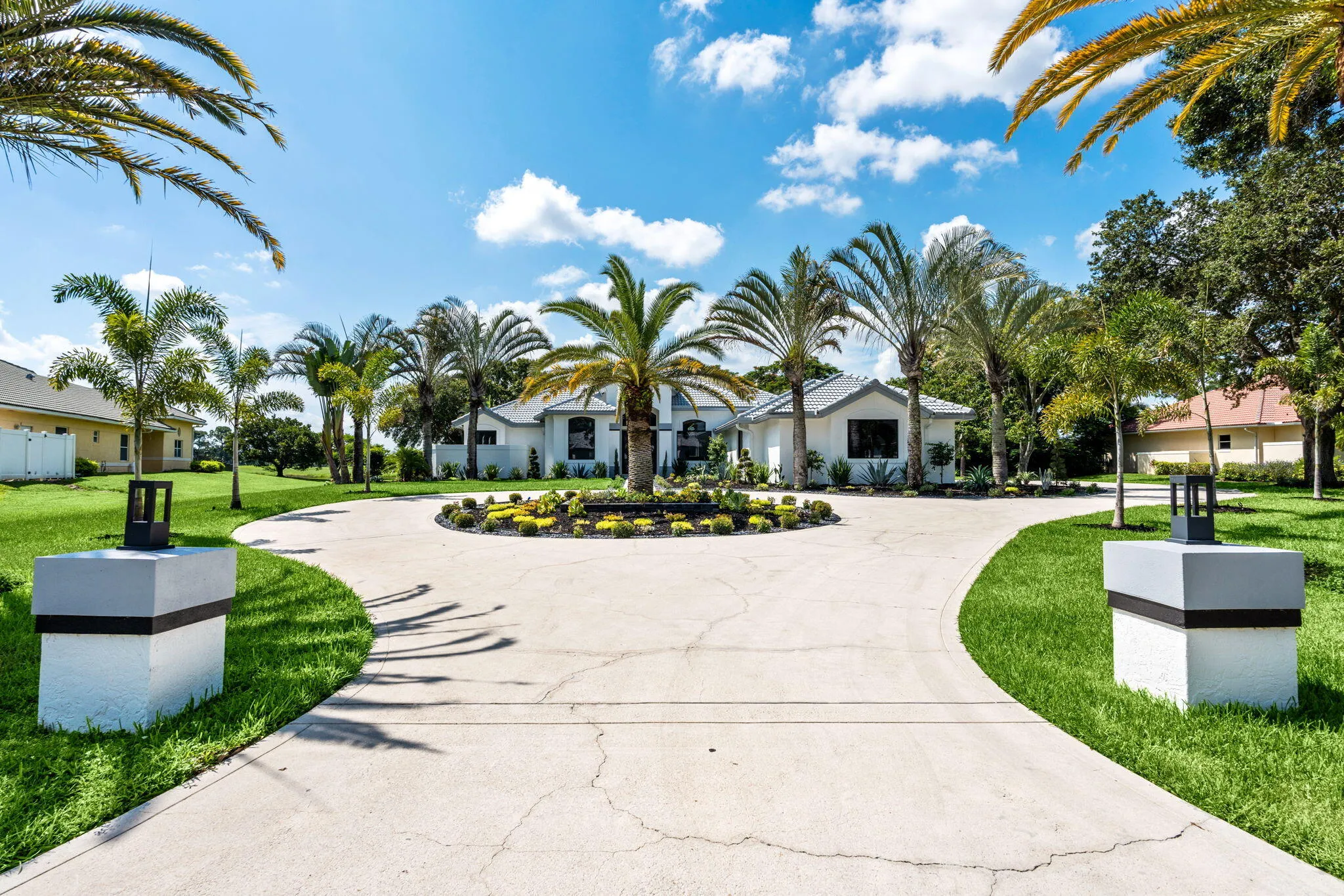 2-web-or-mls-A7405474