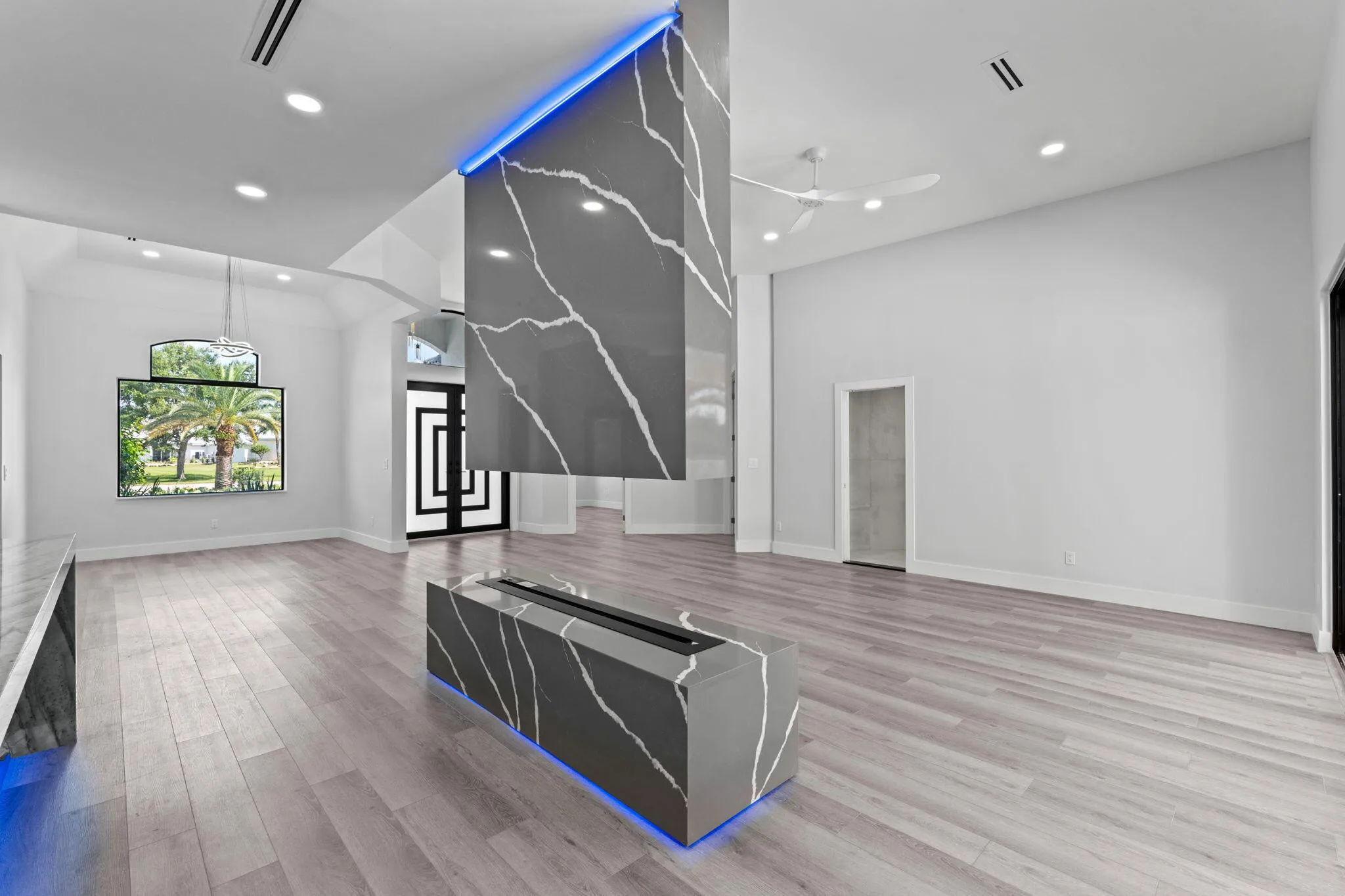 19-web-or-mls-A7405369