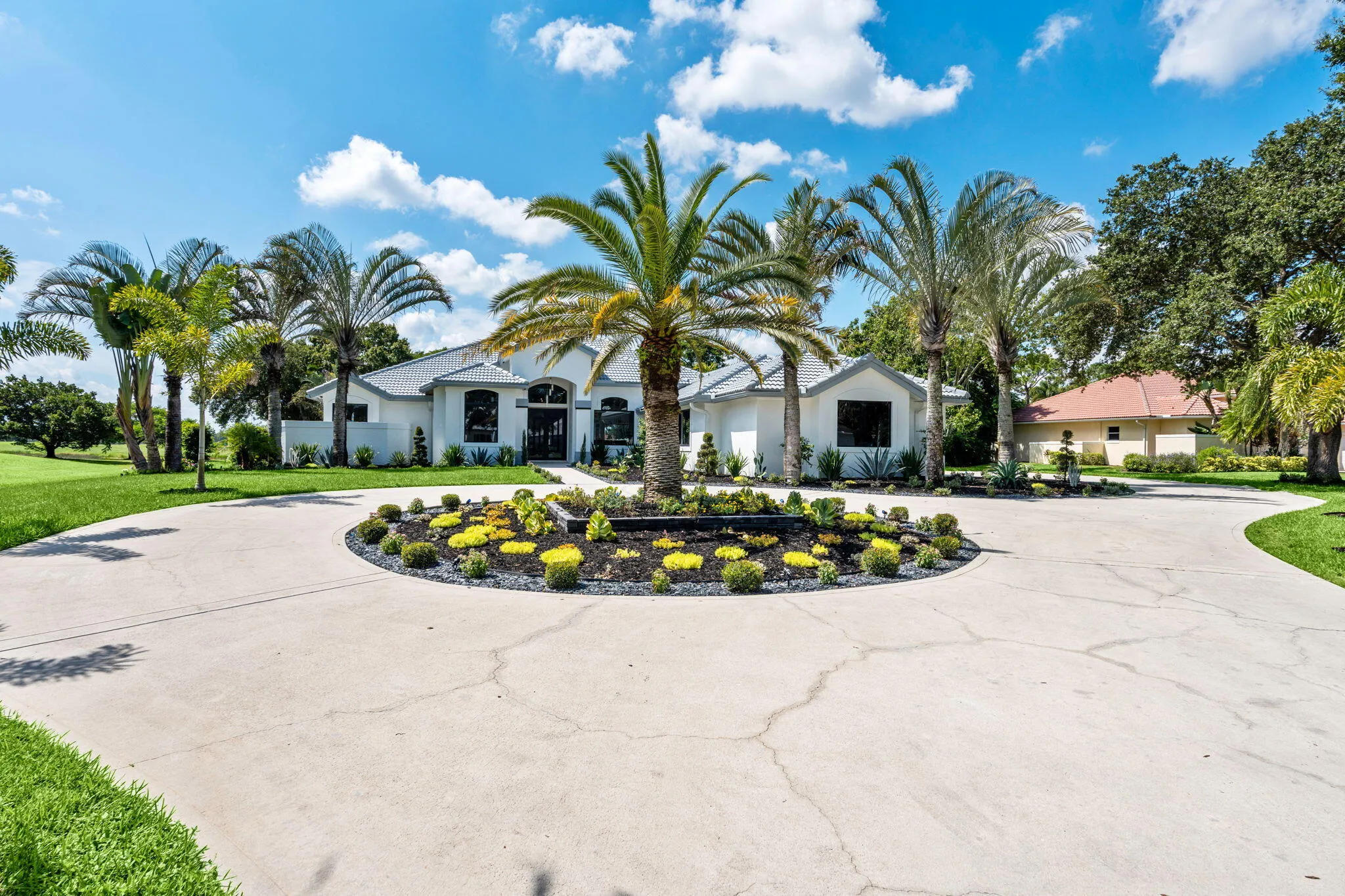 3-web-or-mls-A7405477