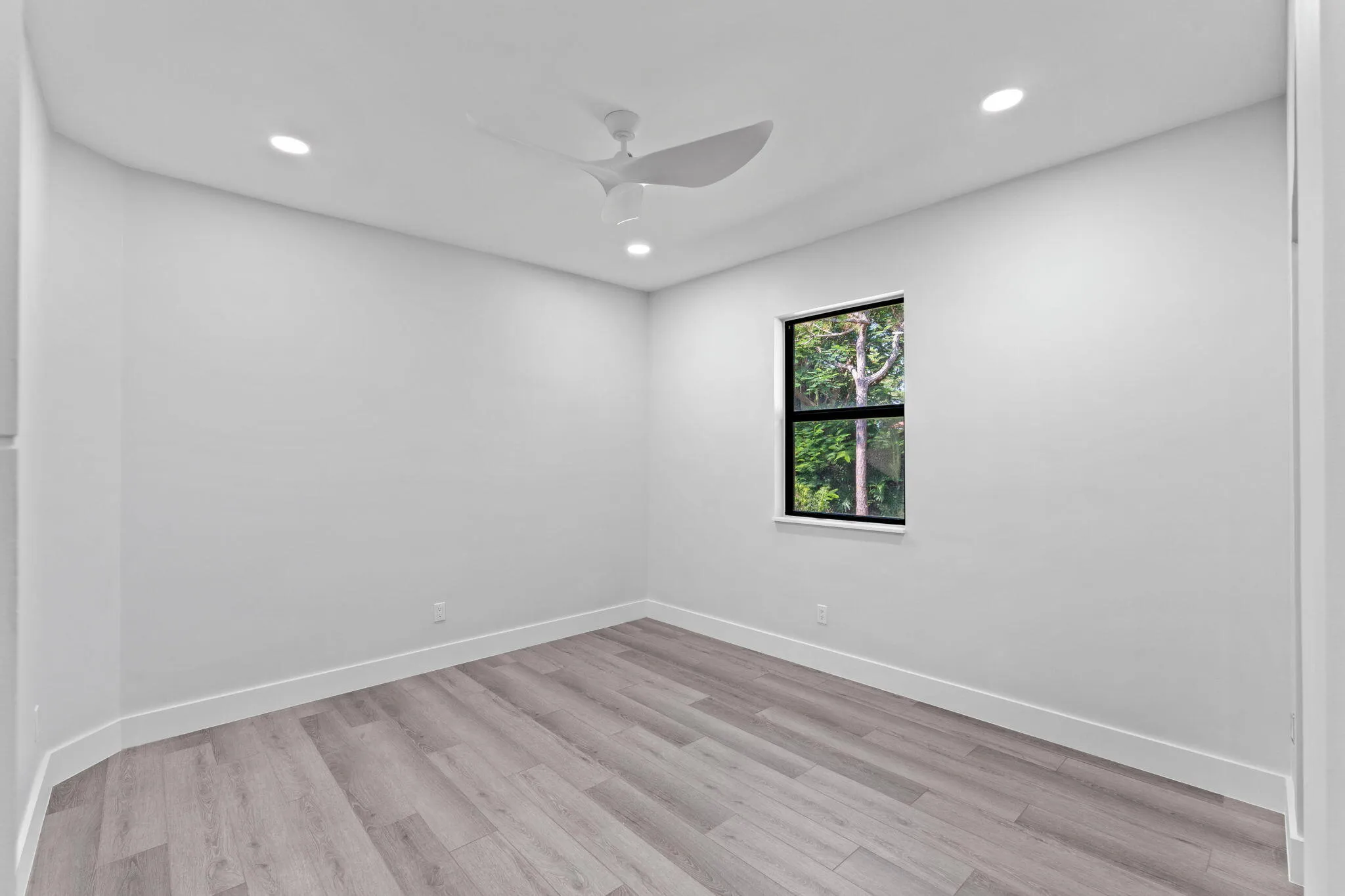 47-web-or-mls-A7405255