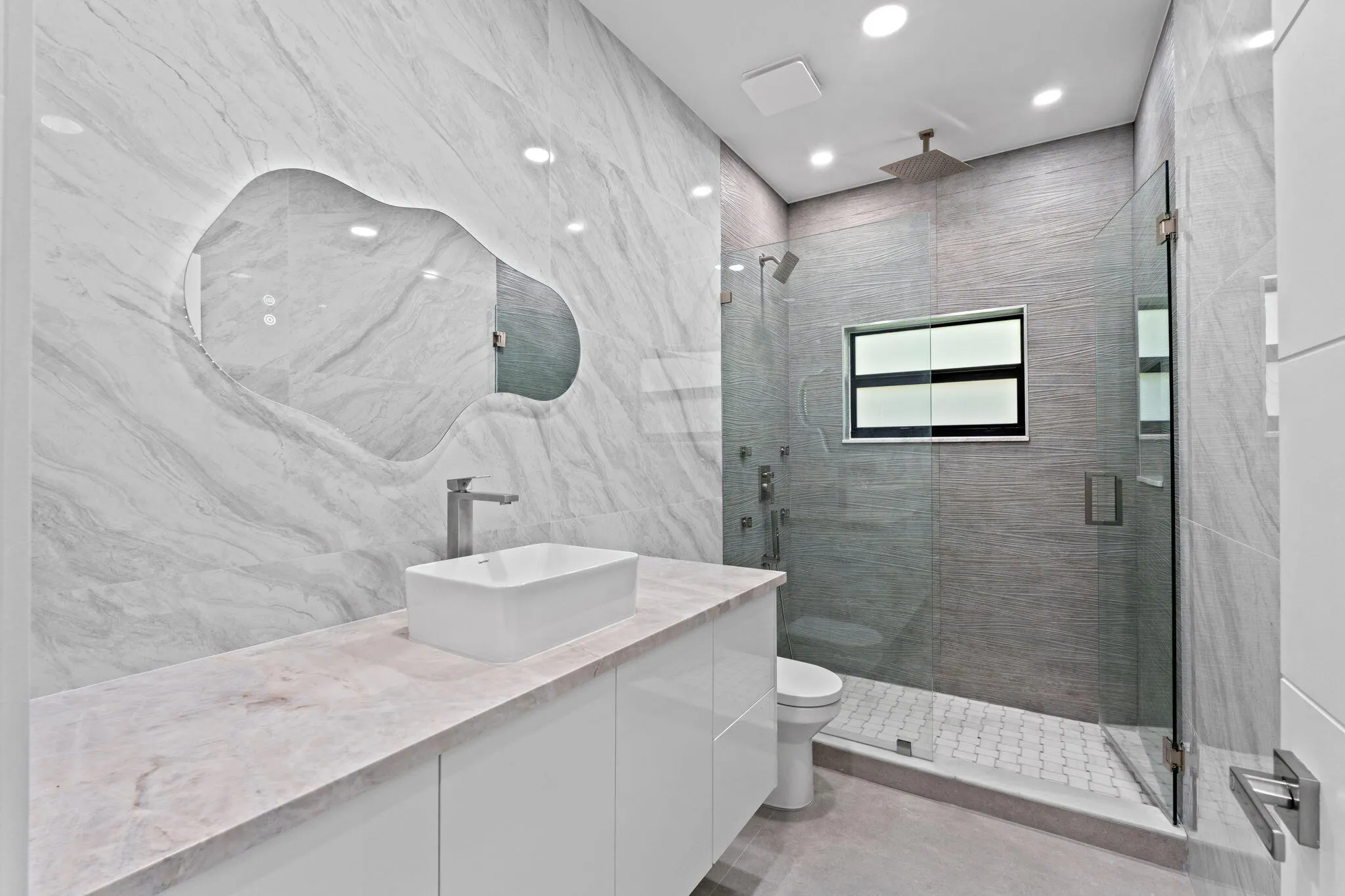 49-web-or-mls-A7405265