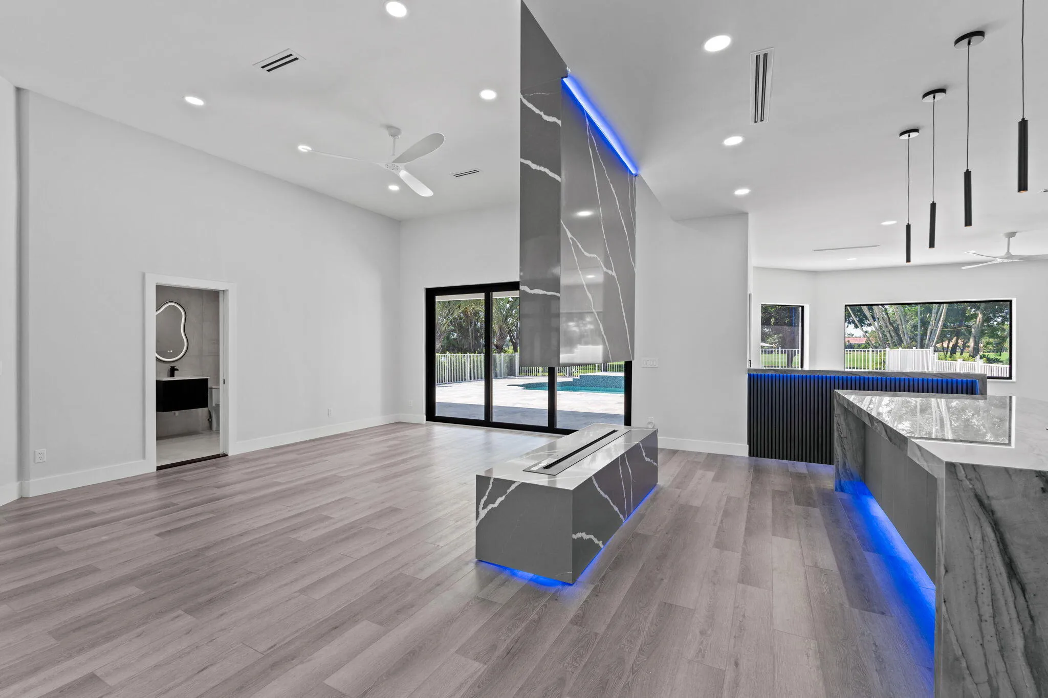 23-web-or-mls-A7405372