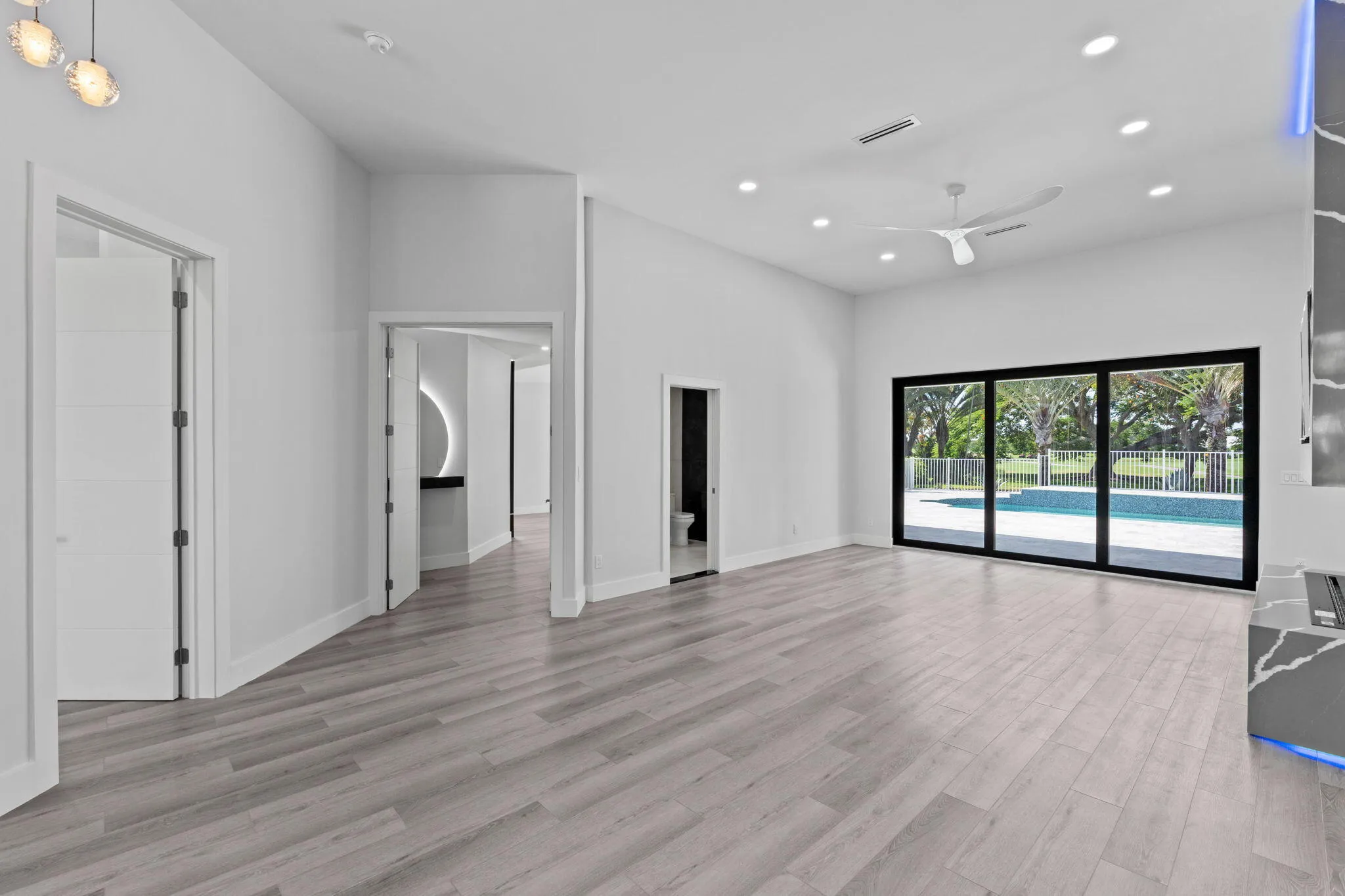 20-web-or-mls-A7405351