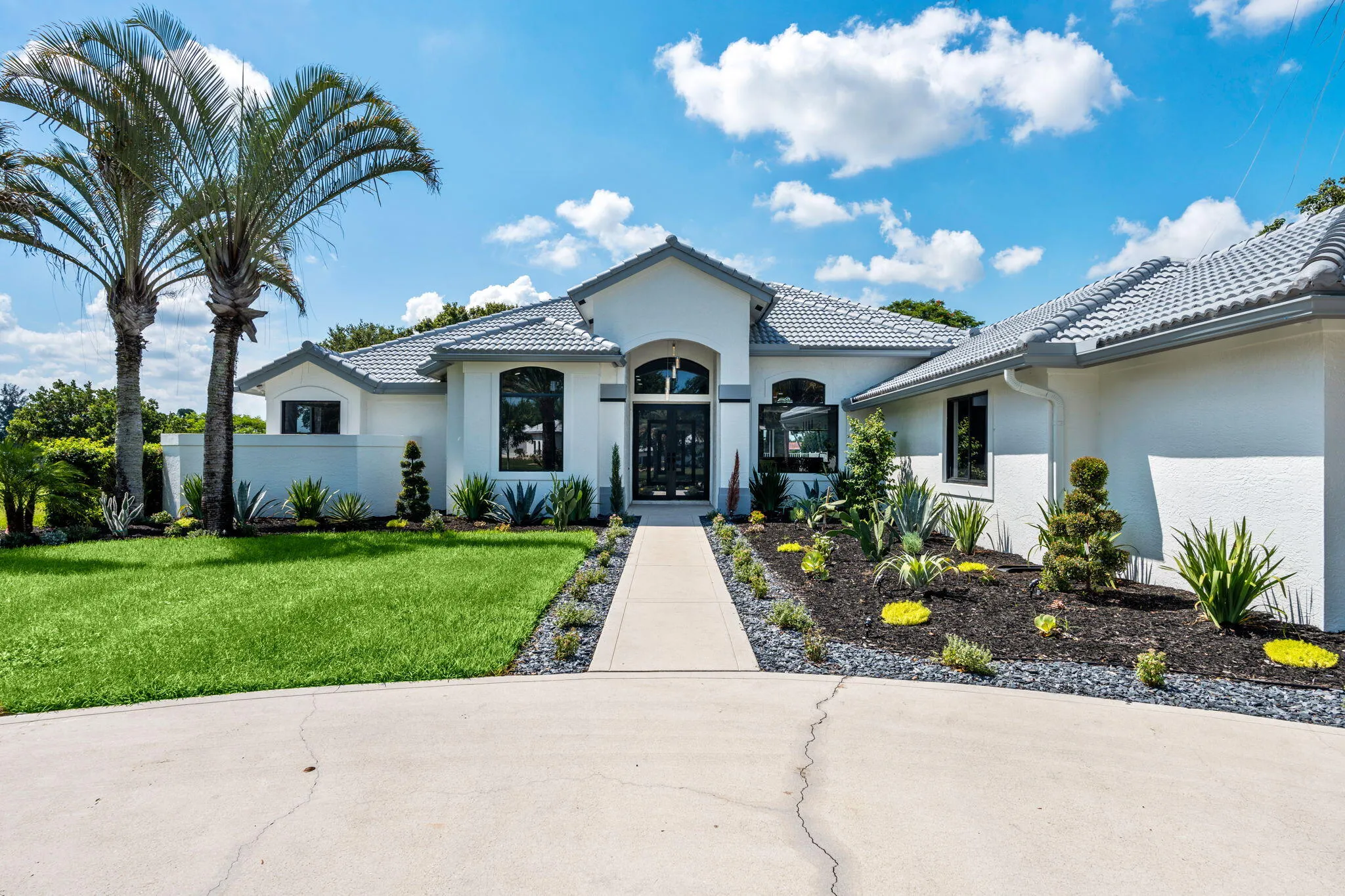 1-web-or-mls-A7405486