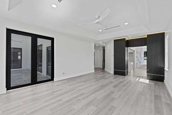 37-web-or-mls-A7405302