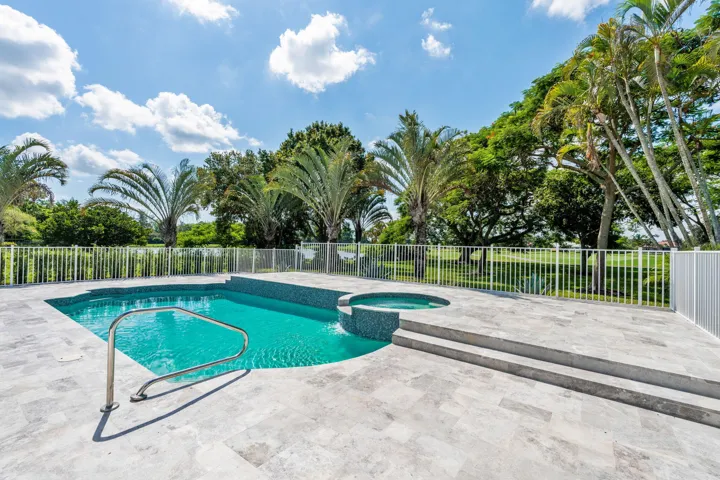 65-web-or-mls-A7405441
