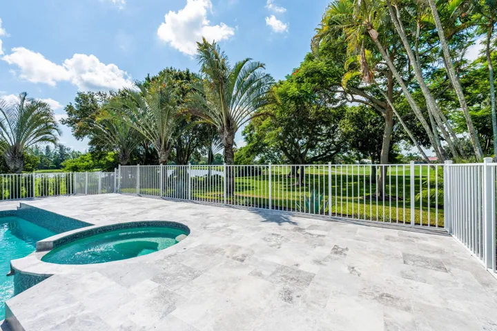 64-web-or-mls-A7405440