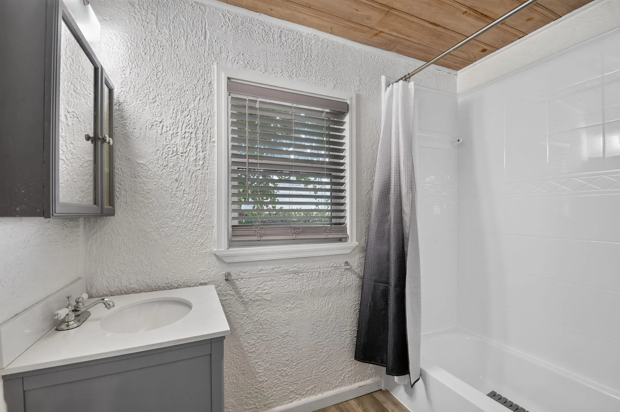 Guest House Bathroom