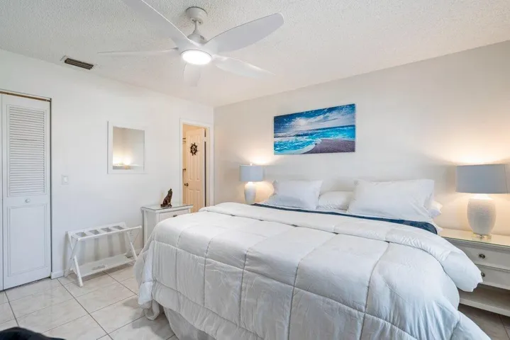 Primary_Bedroom.3.jpg-FULL.JPG-SMALL