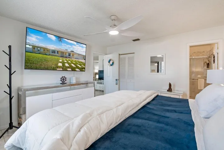 Primary_Bedroomjpg-FULL.JPG-SMALL