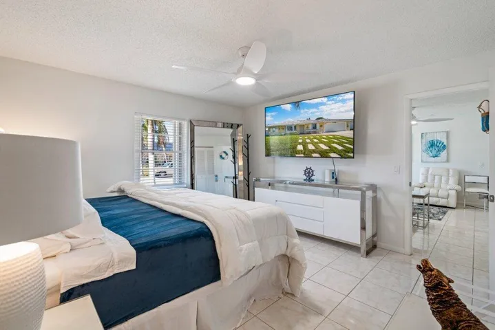 Primary_Bedroom.2.jpg-FULL.JPG-SMALL