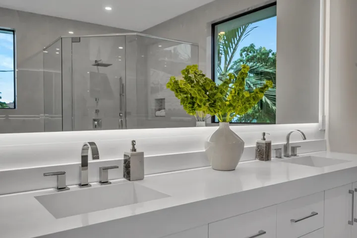 1625 SE 1ST, FORT LAUDERDALE--56