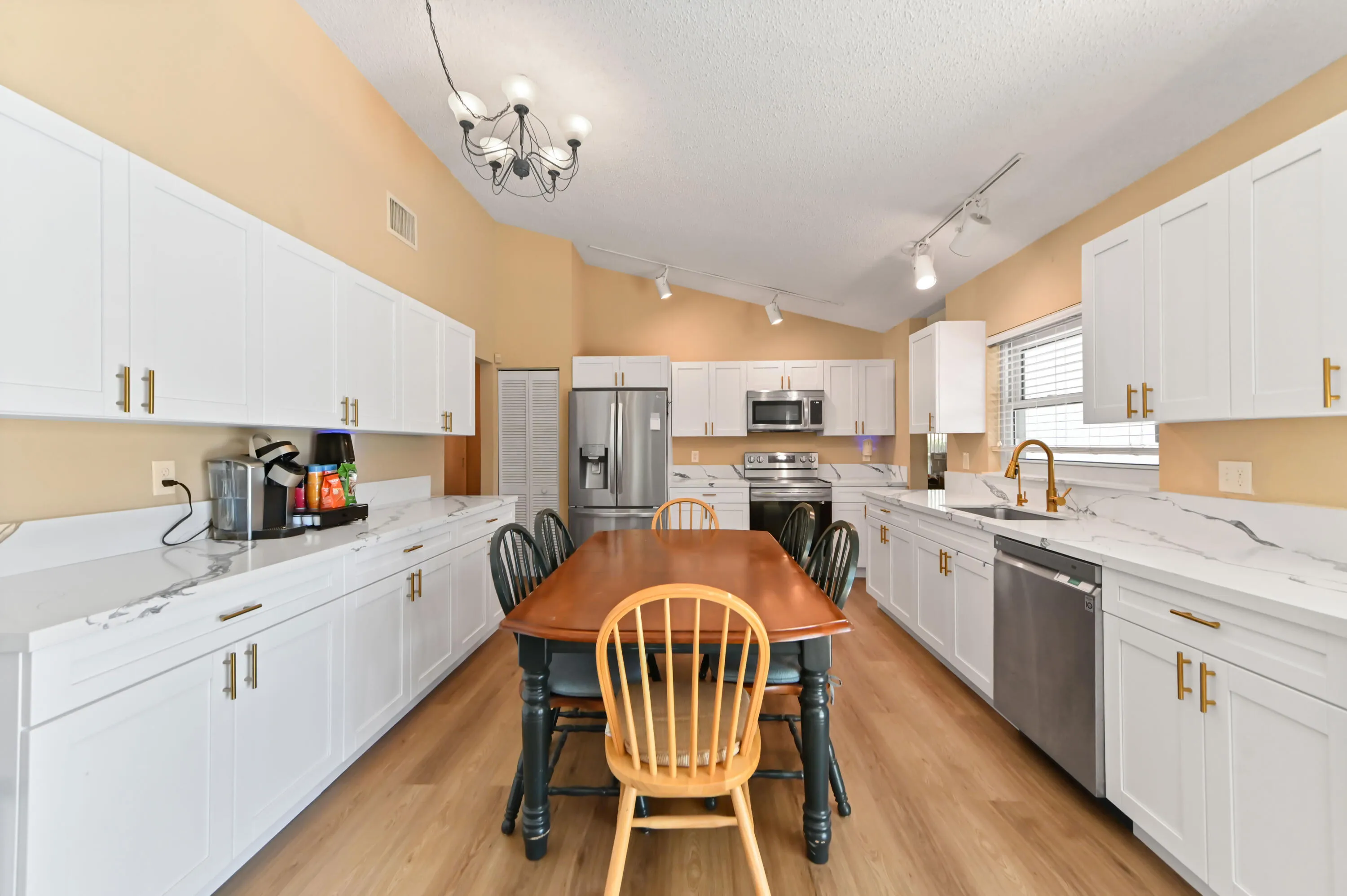 10 kitchen 02