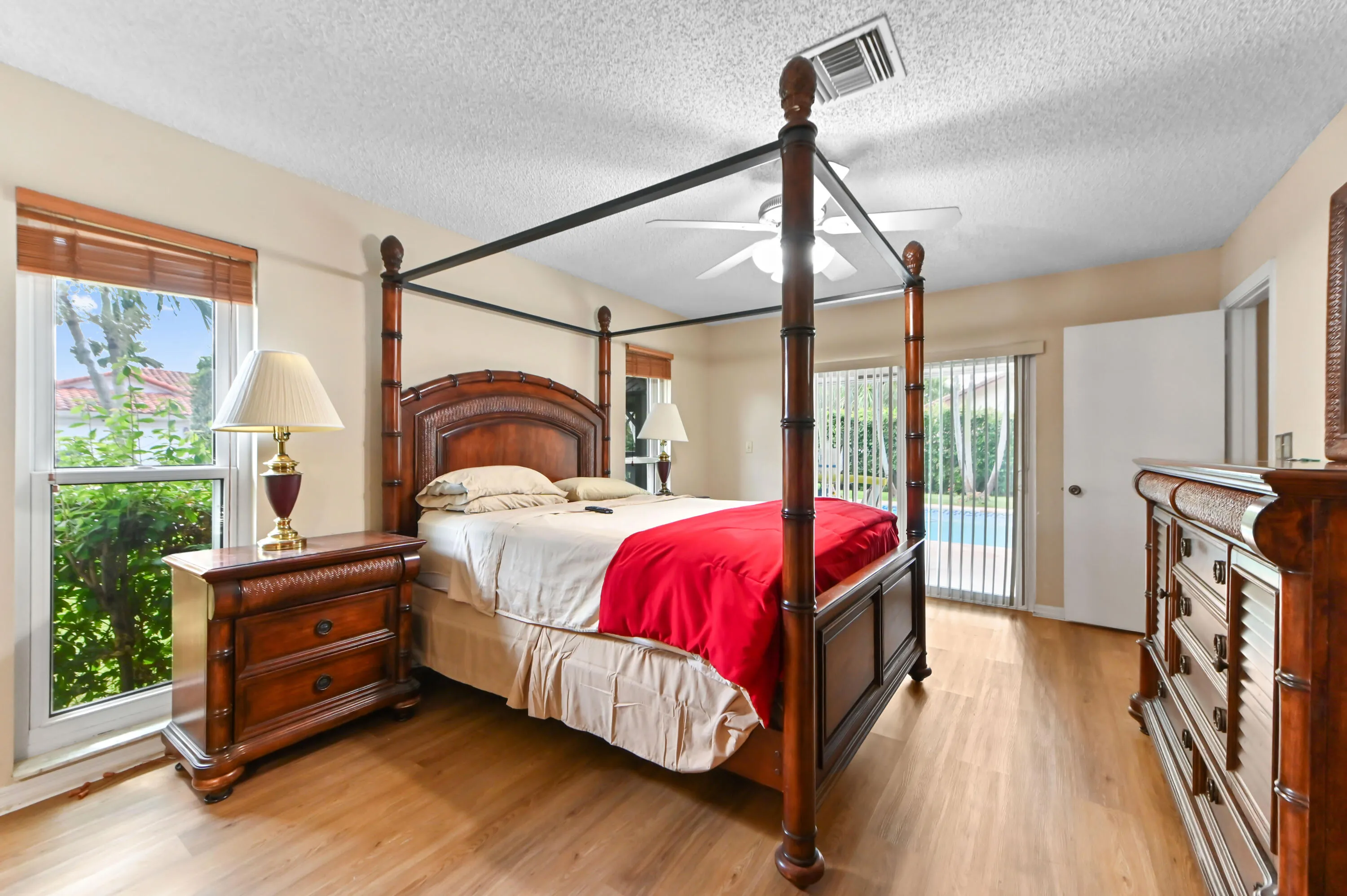 18 bedroom 03