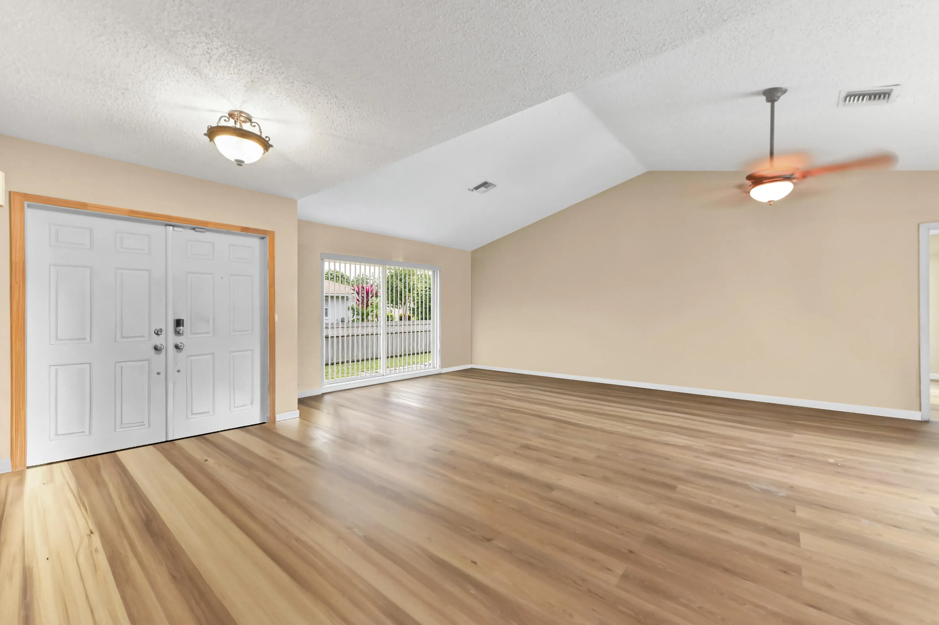 04 living room 02