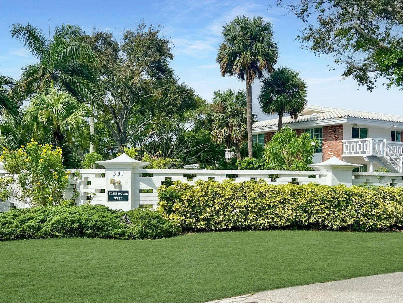 18- 331 Tequesta Dr 216